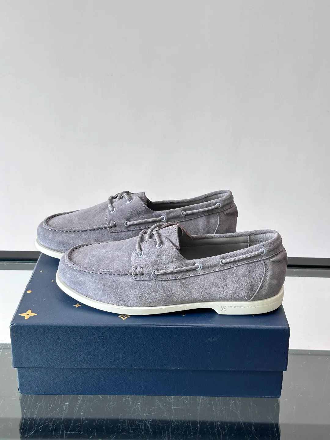 Men's Loafers And Dress Shoes LOUIS VUITTON 17941068