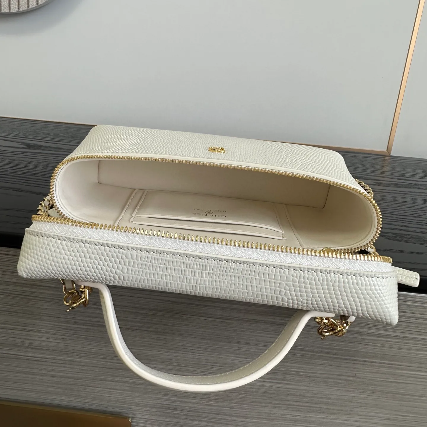 Women's Classic Handbags CHANEL 17364546