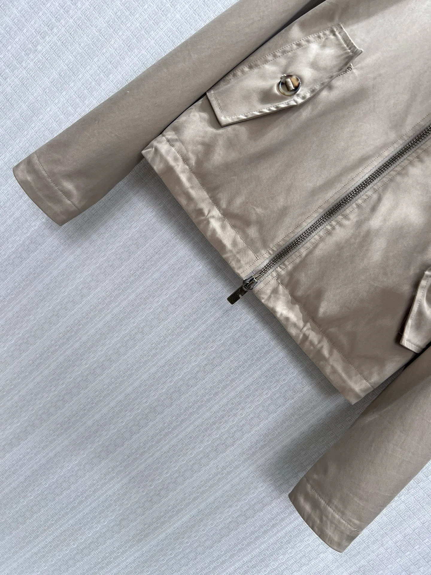 Women's Jackets And Down Jackets BURBERRY 17719136