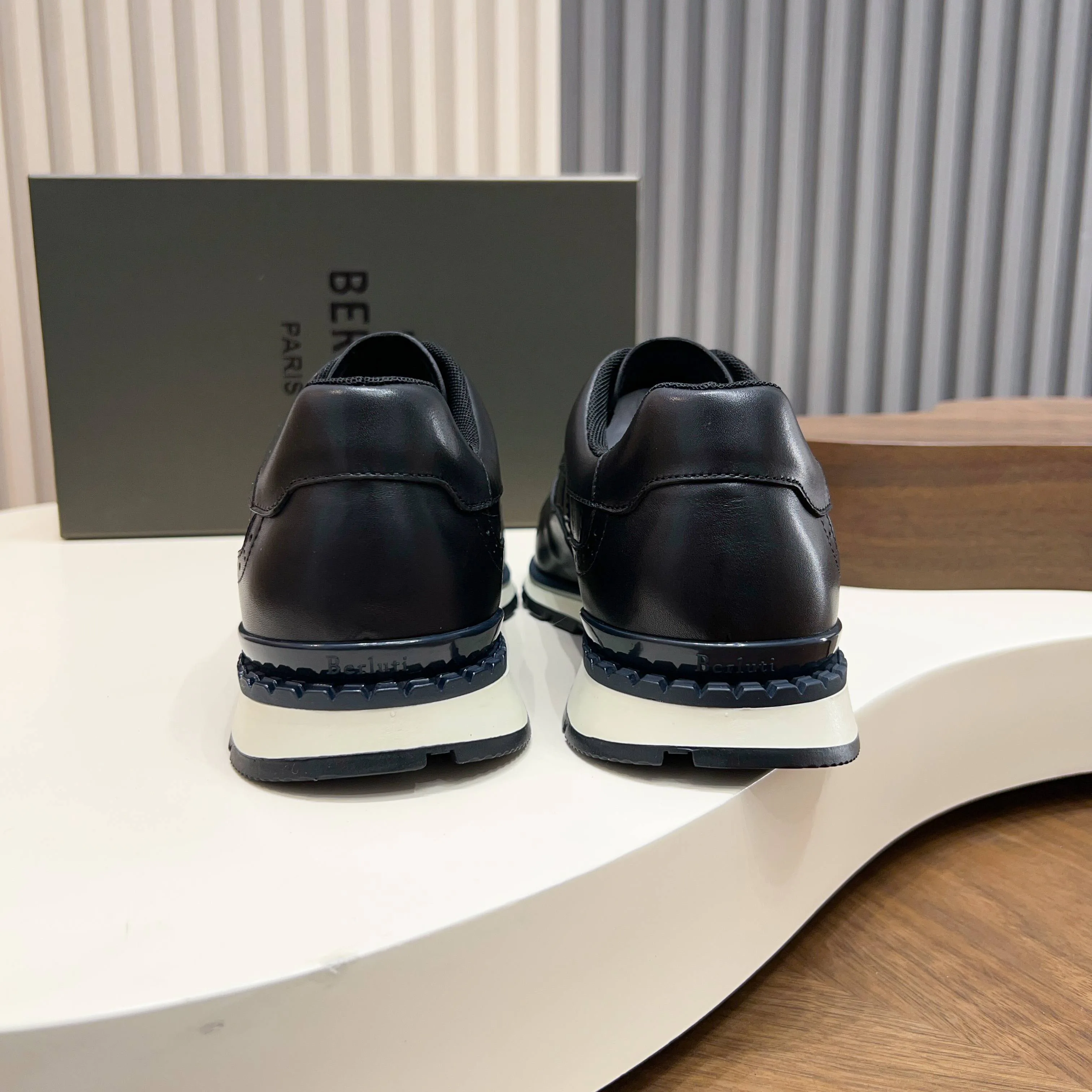 Men's Sneakers BERLUTI 18117164