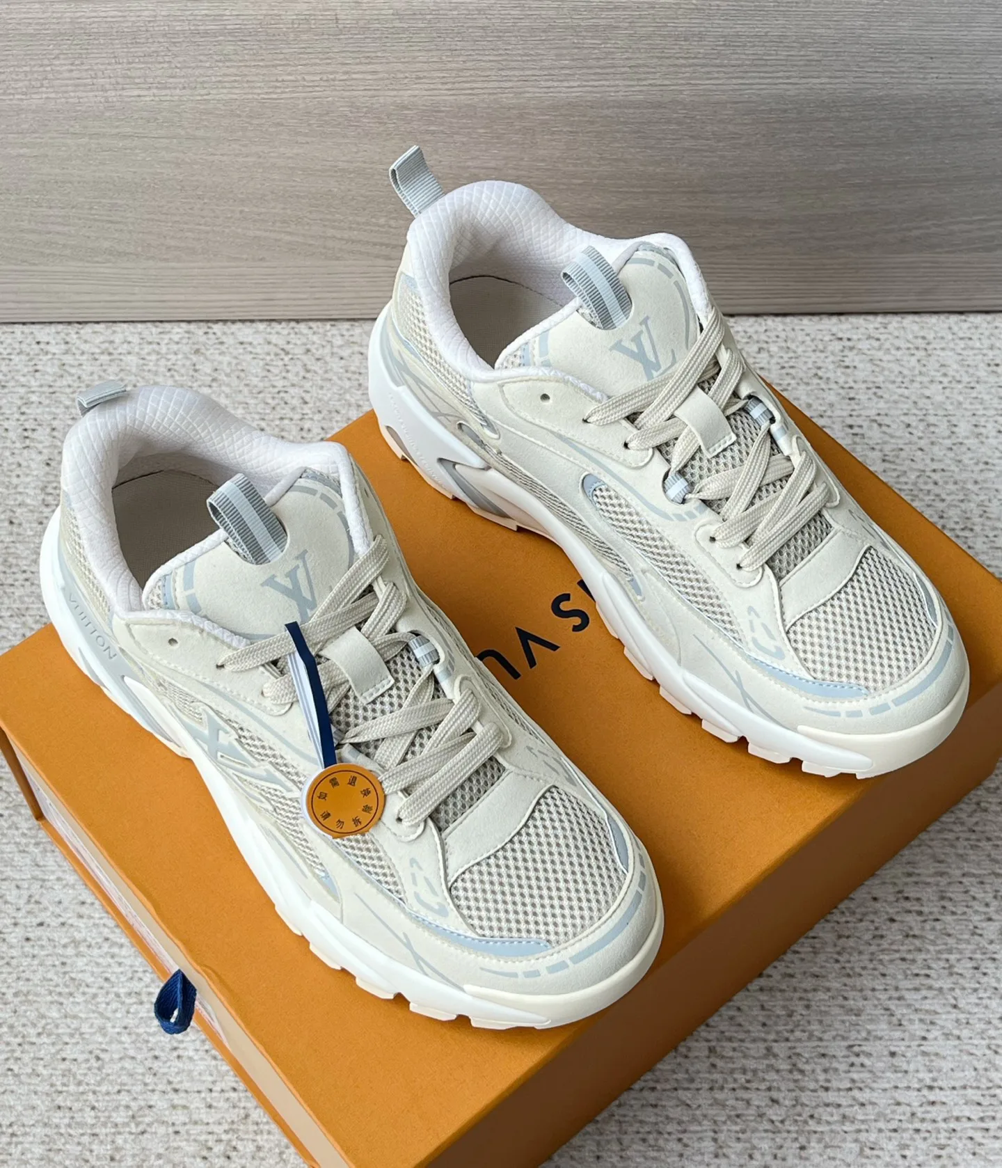 Men's Sneakers LOUIS VUITTON 17972102