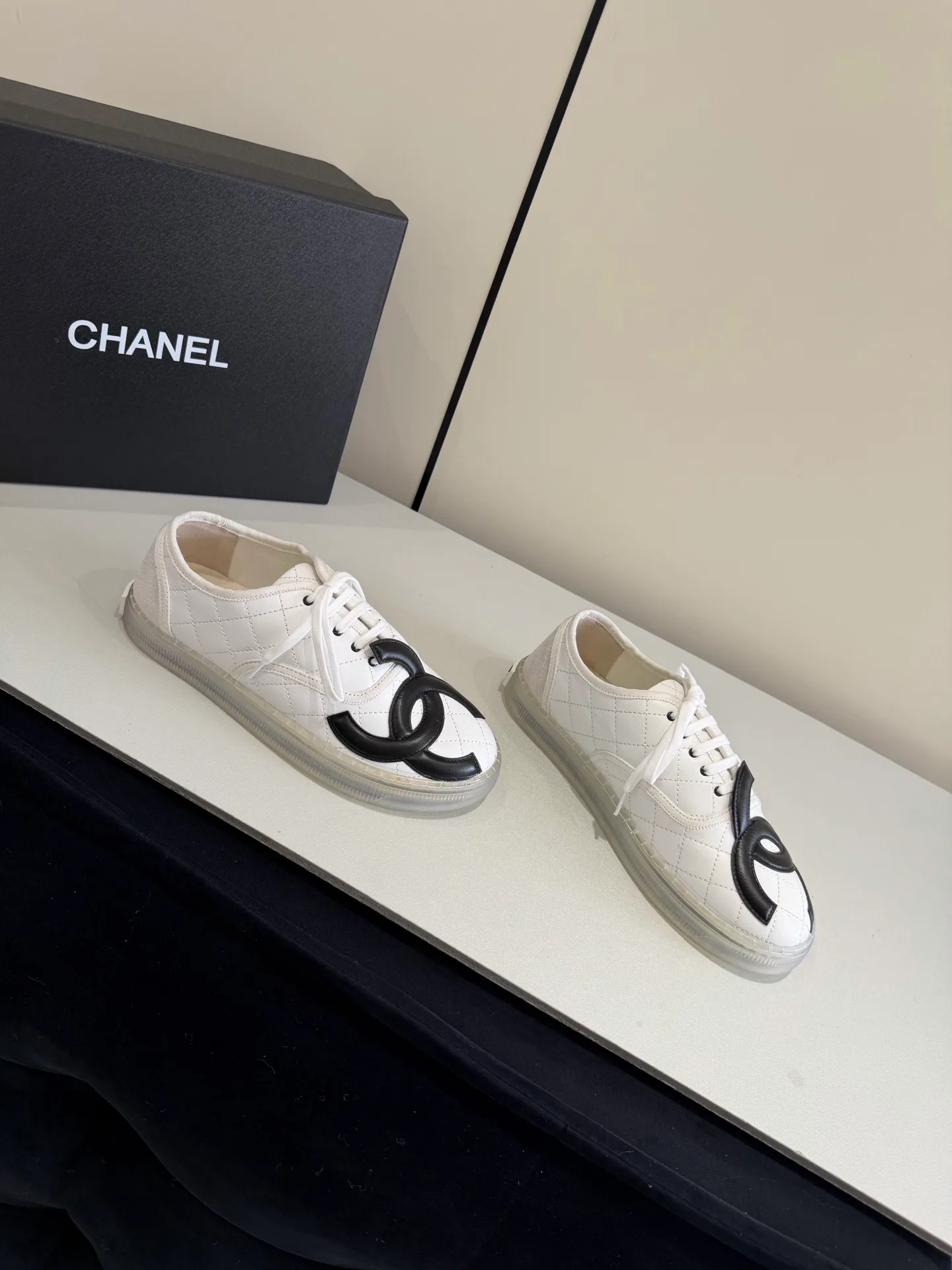Women's Sneakers CHANEL 19528252