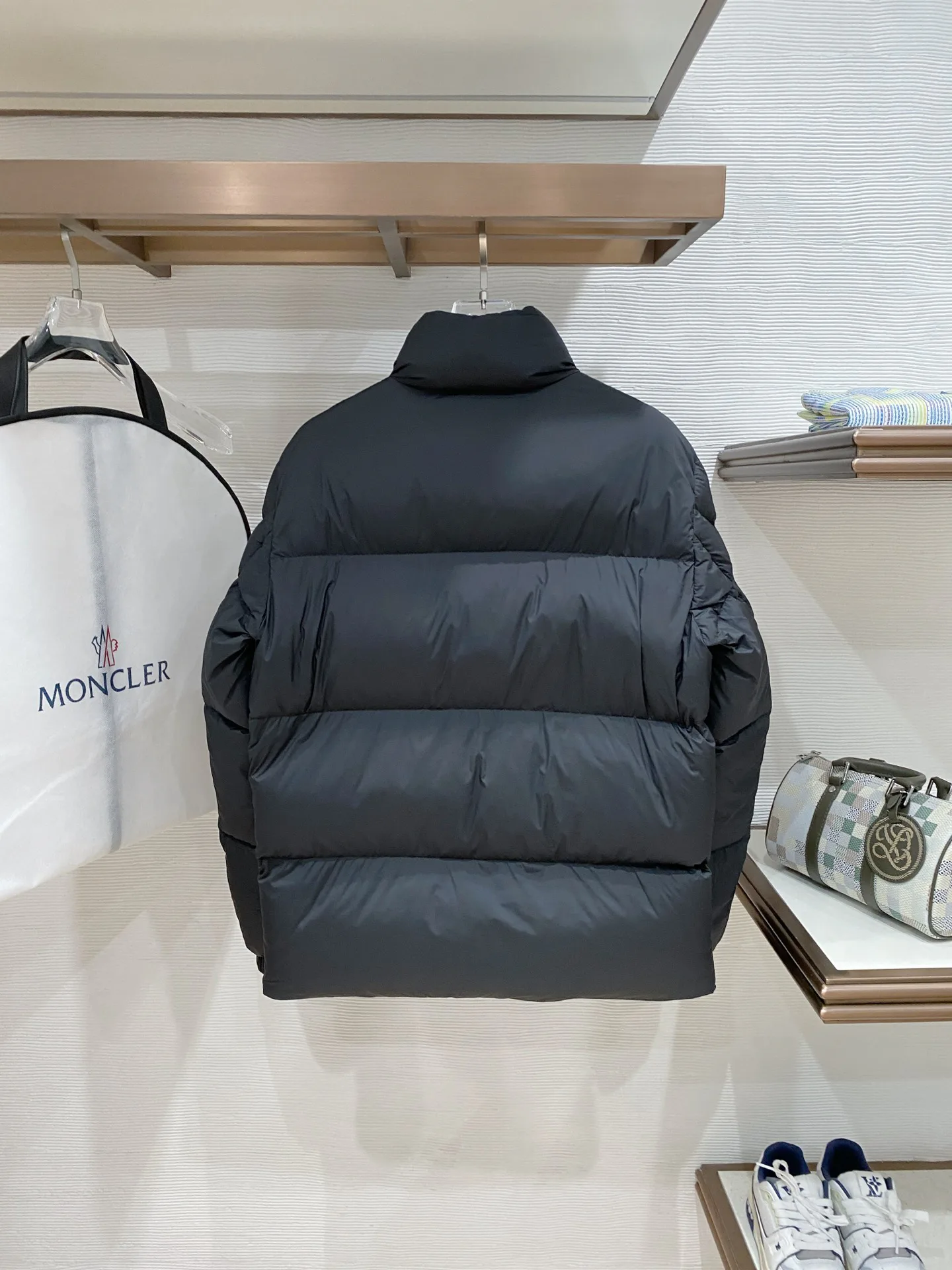 Men's Jackets And Down Jackets MONCLER 17919138