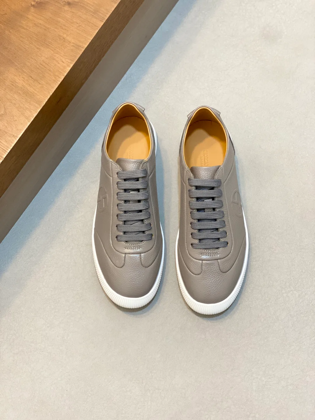 Кроссовки Мужские Armani 18586416