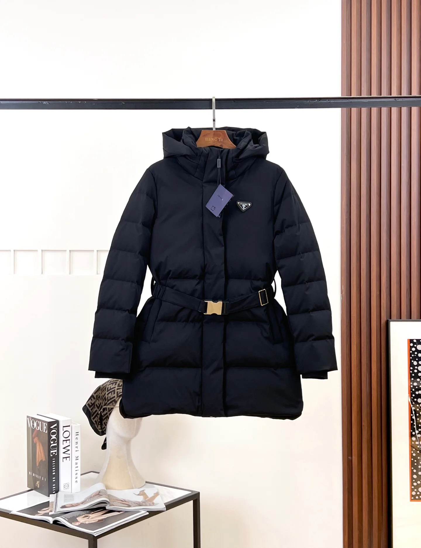 Куртки И Пуховики Женские Prada 18584430