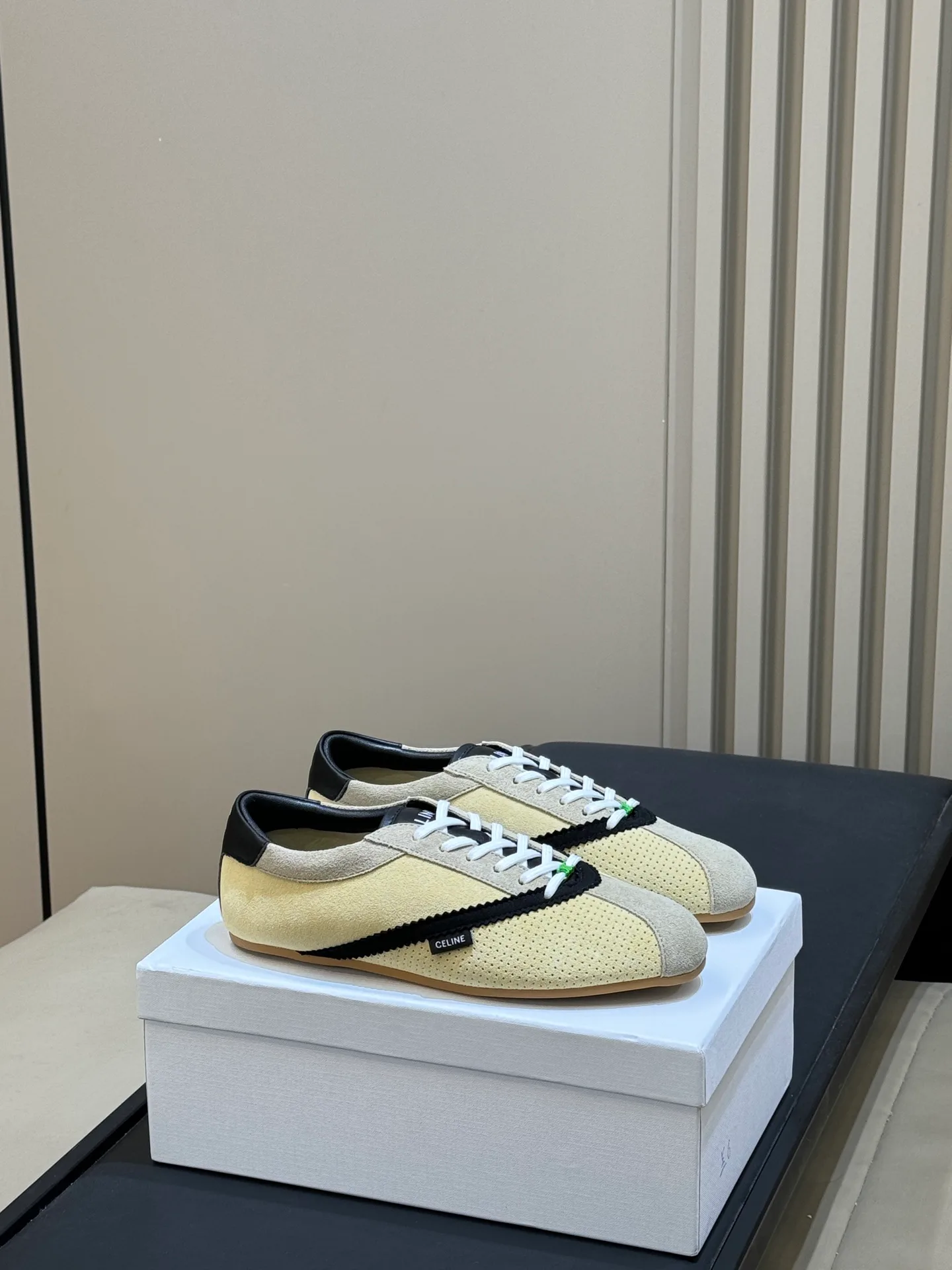 Women's Sneakers CELINE 18072901