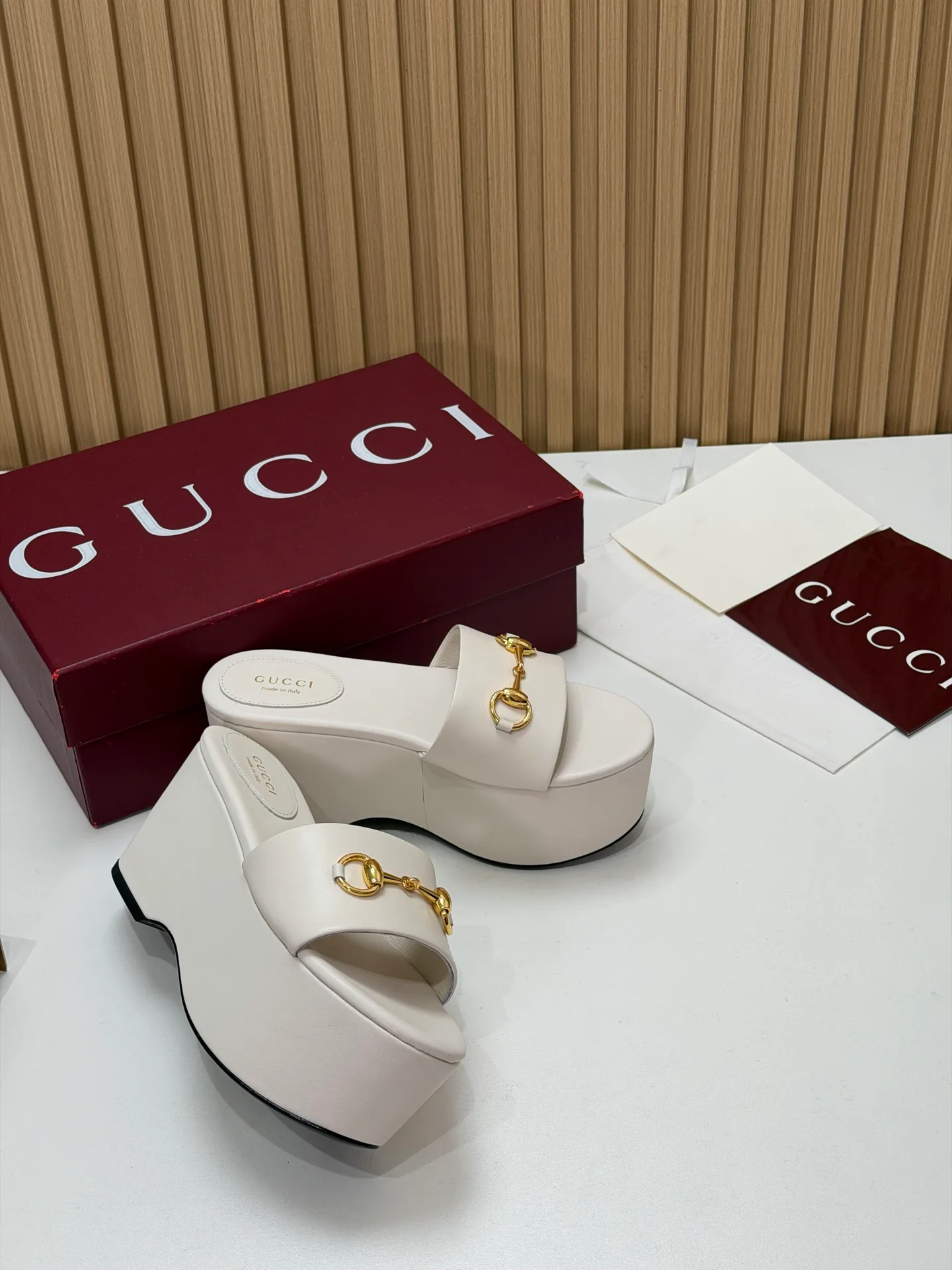 Women's Open-Toe Sandals GUCCI 17631678