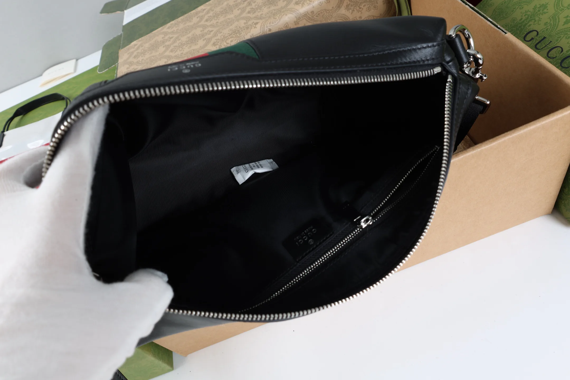 Women's Classic Handbags GUCCI 18250594