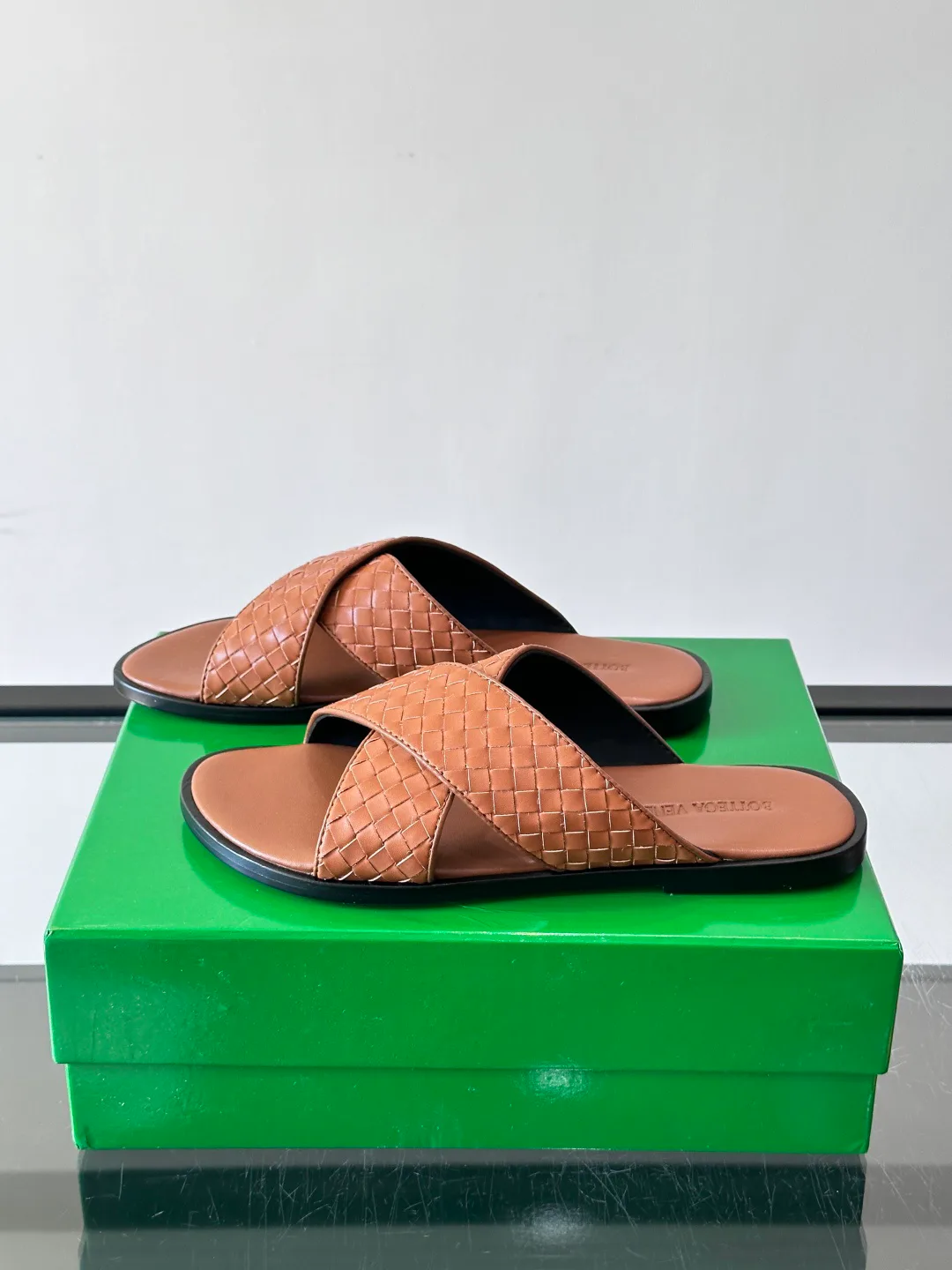 Men's Flip-Flops BOTTEGA VENETA 17831639