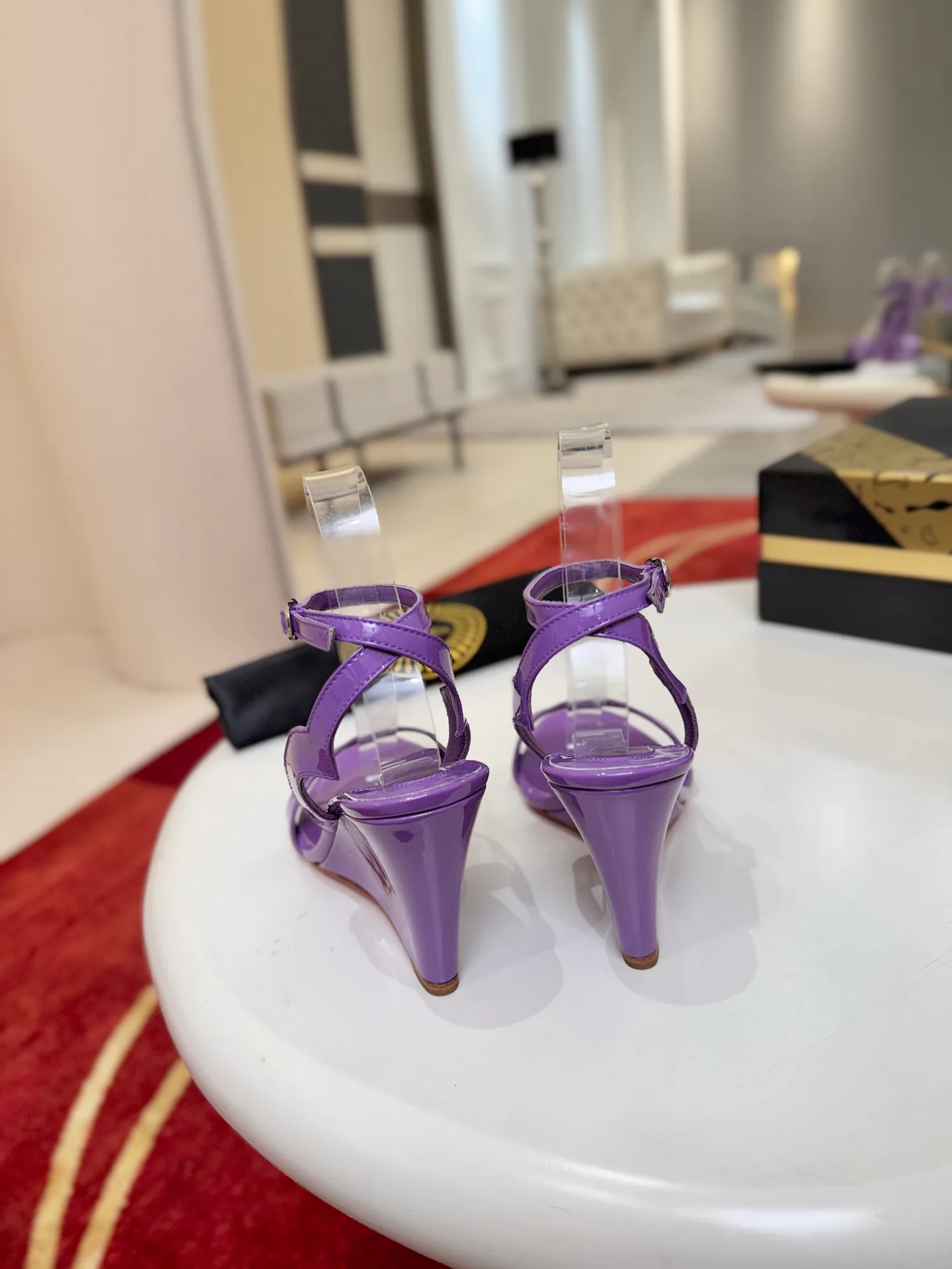 Women's Open-Toe Sandals CHRISTIAN LOUBOUTIN 18500927