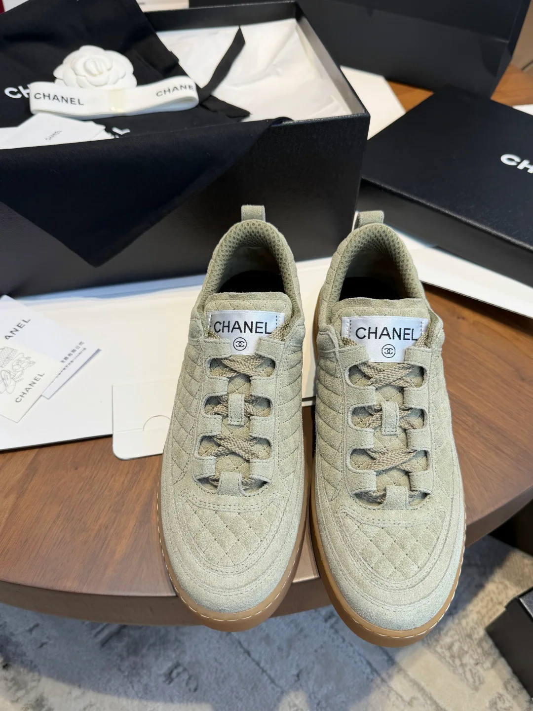 Women's Sneakers CHANEL 18066802