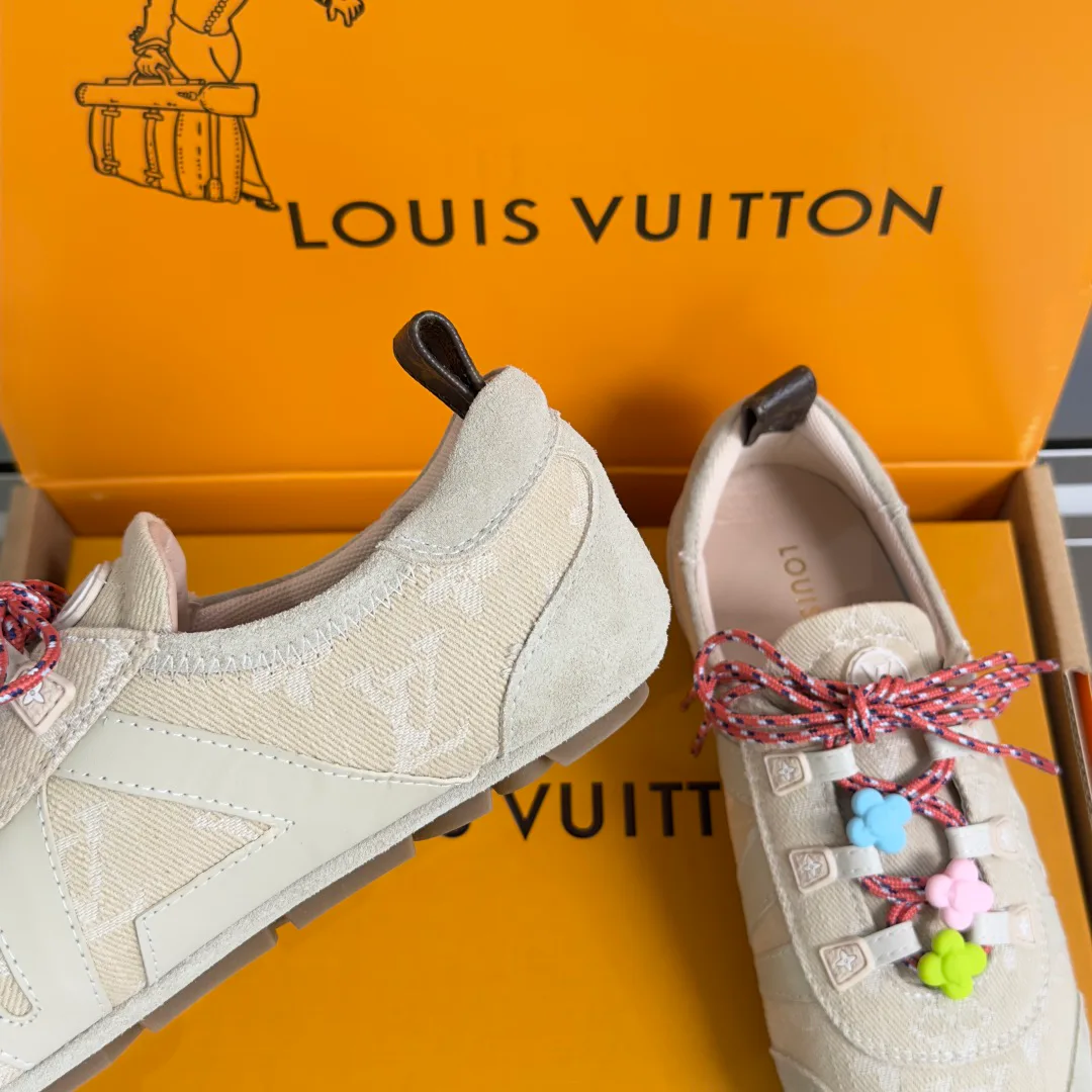 Women's Sneakers LOUIS VUITTON 17780705