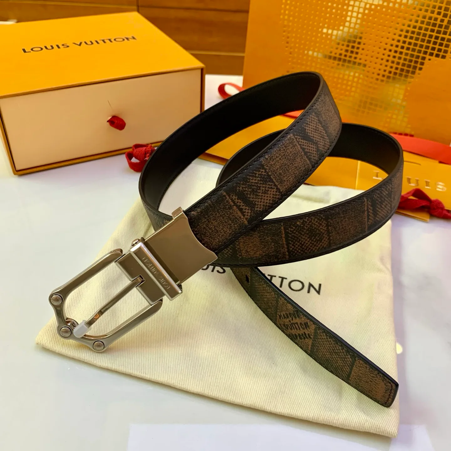 Belts LOUIS VUITTON 17682178