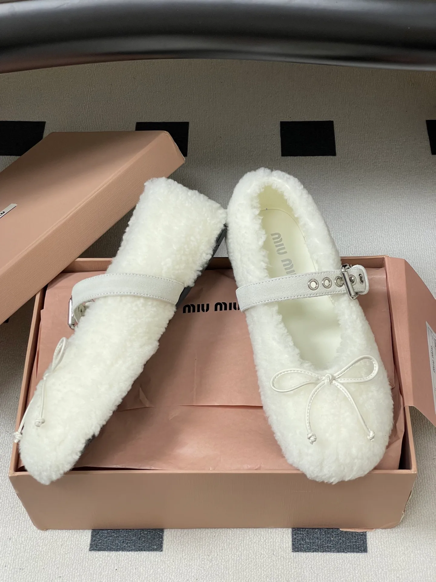 Women's Ballet Flats MIU MIU 18041530