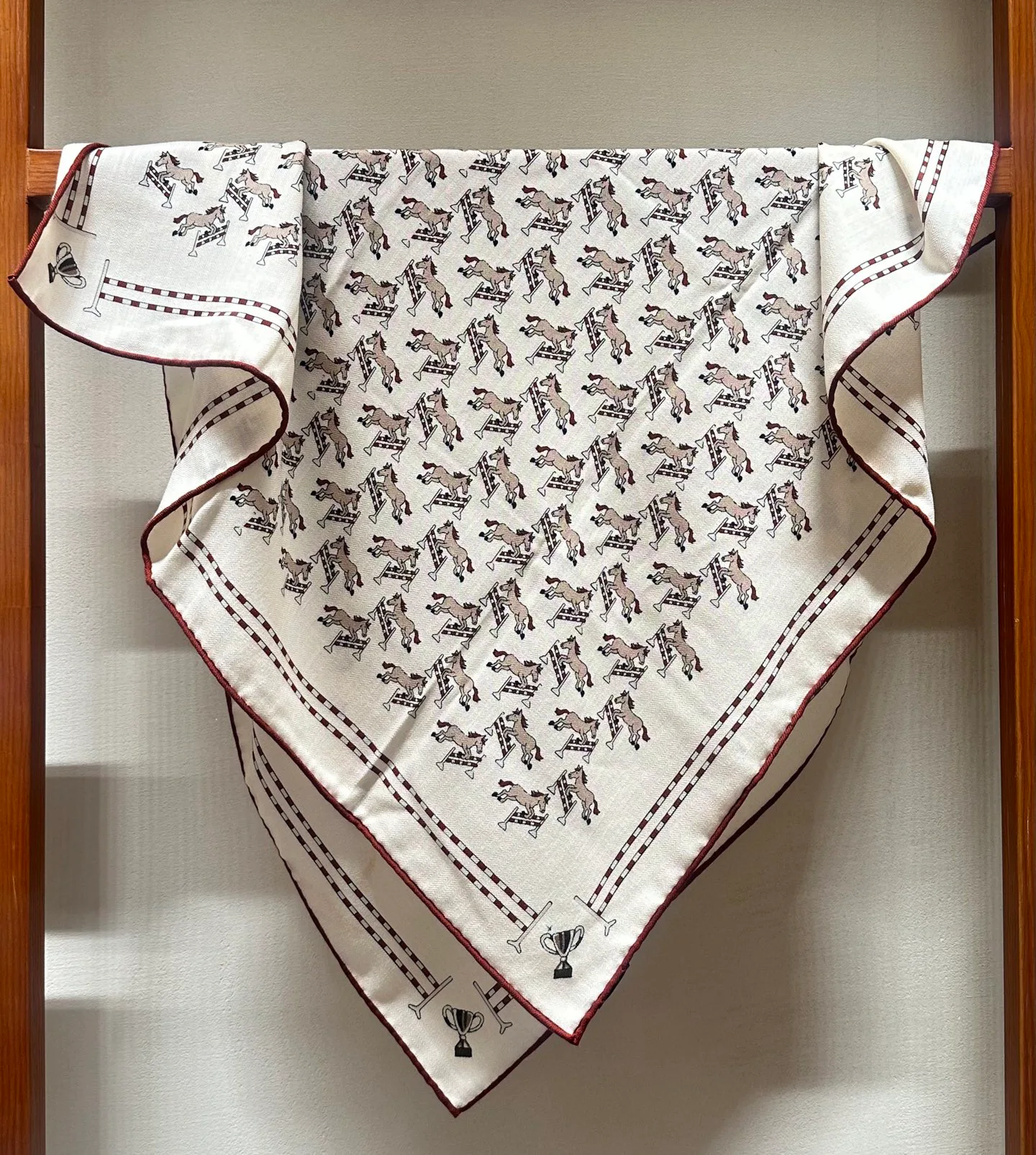 Silk Scarves HERMES 18476590