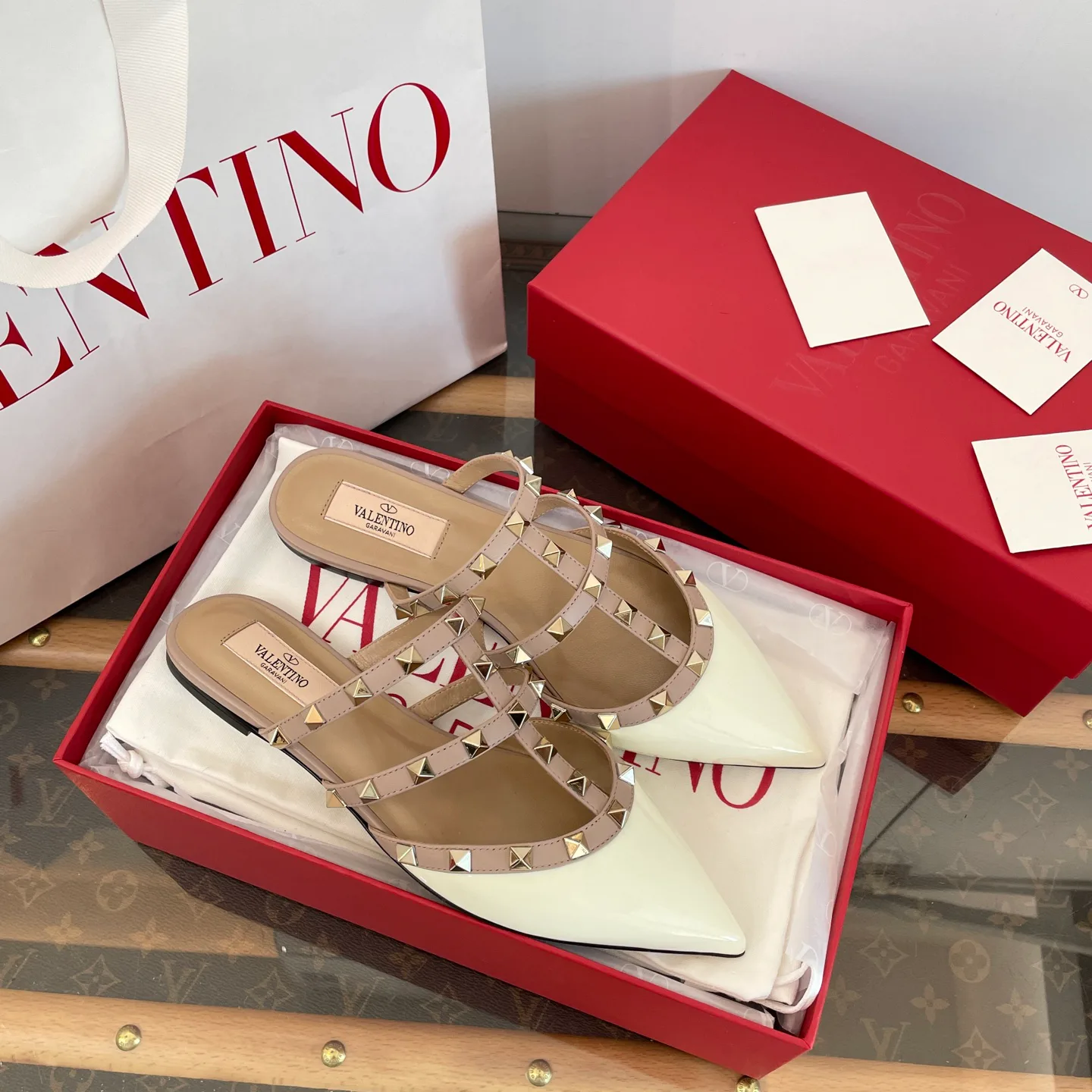 Women's Mules And Clogs VALENTINO 18133375