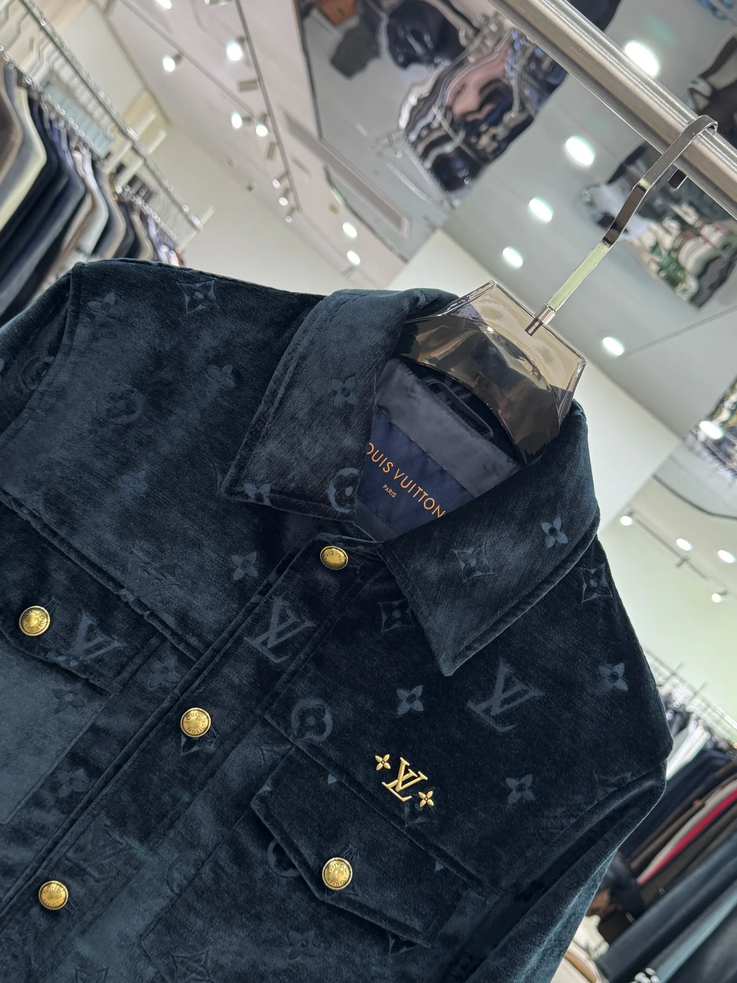 Men's Jackets And Down Jackets LOUIS VUITTON 18084253