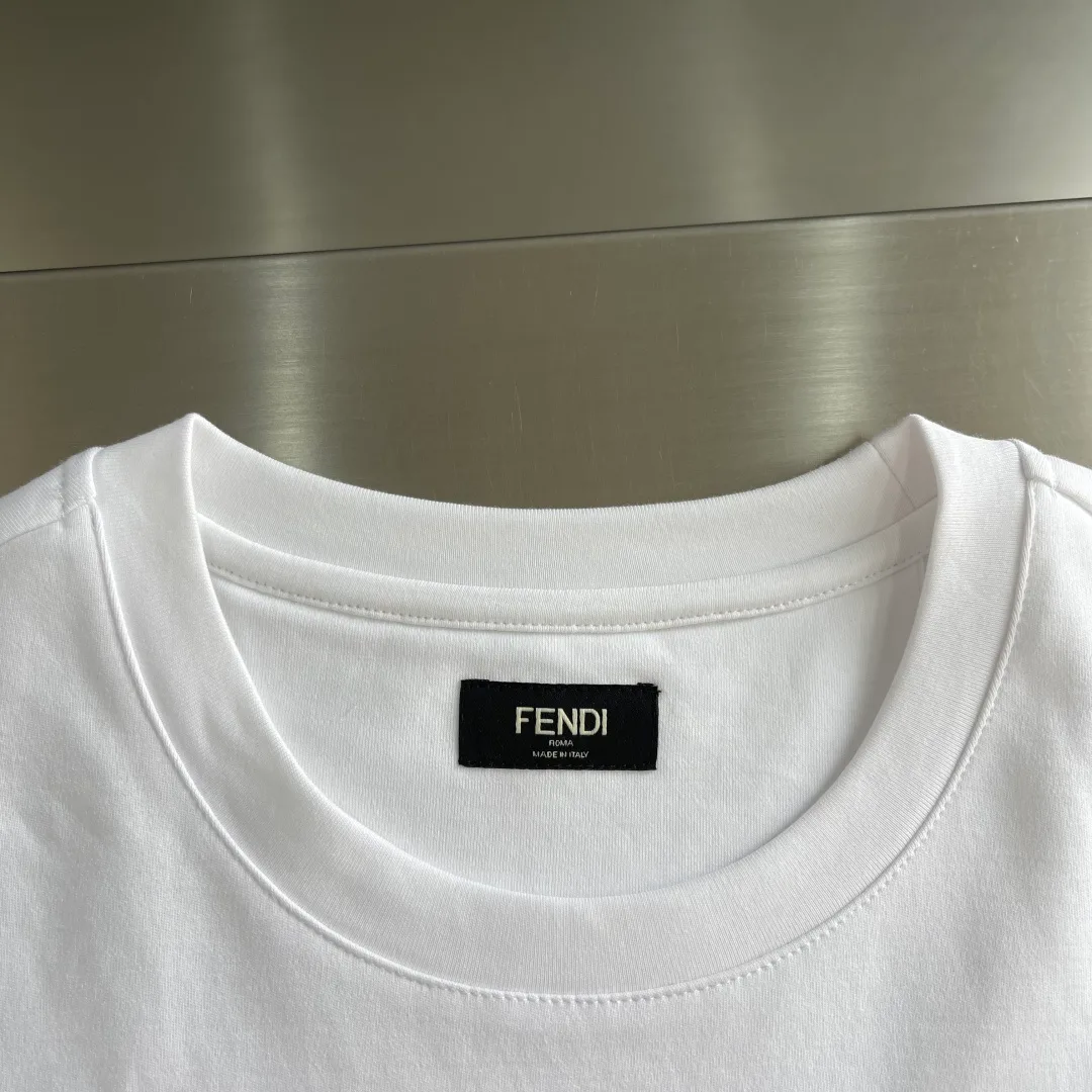 Women's T-Shirts FENDI 18191291