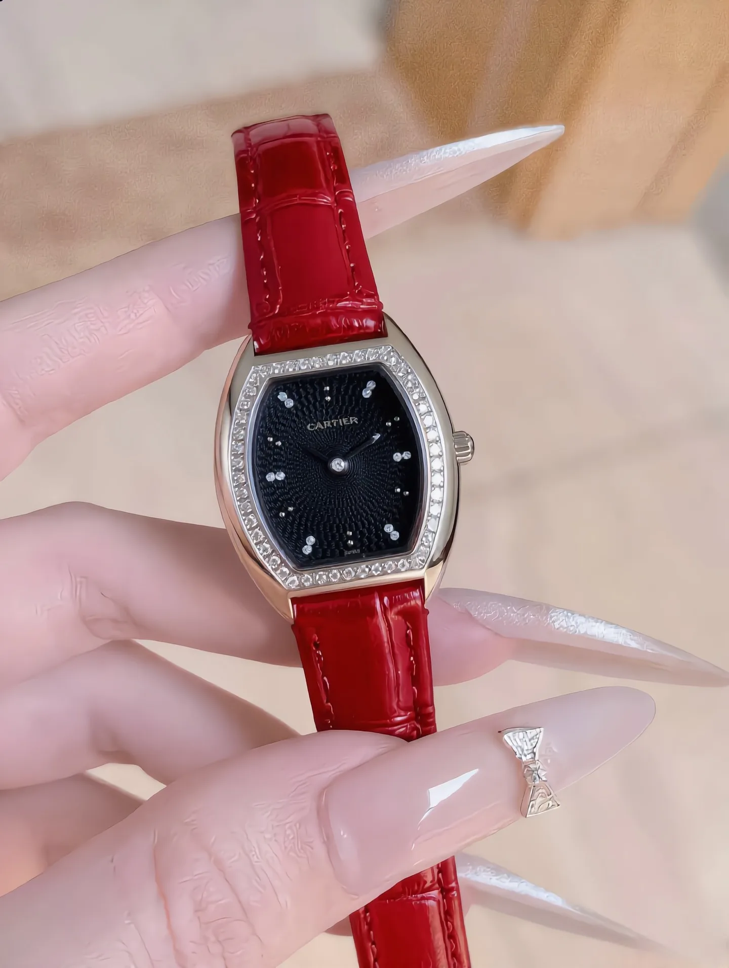 Women's Watches CARTIER 17043356