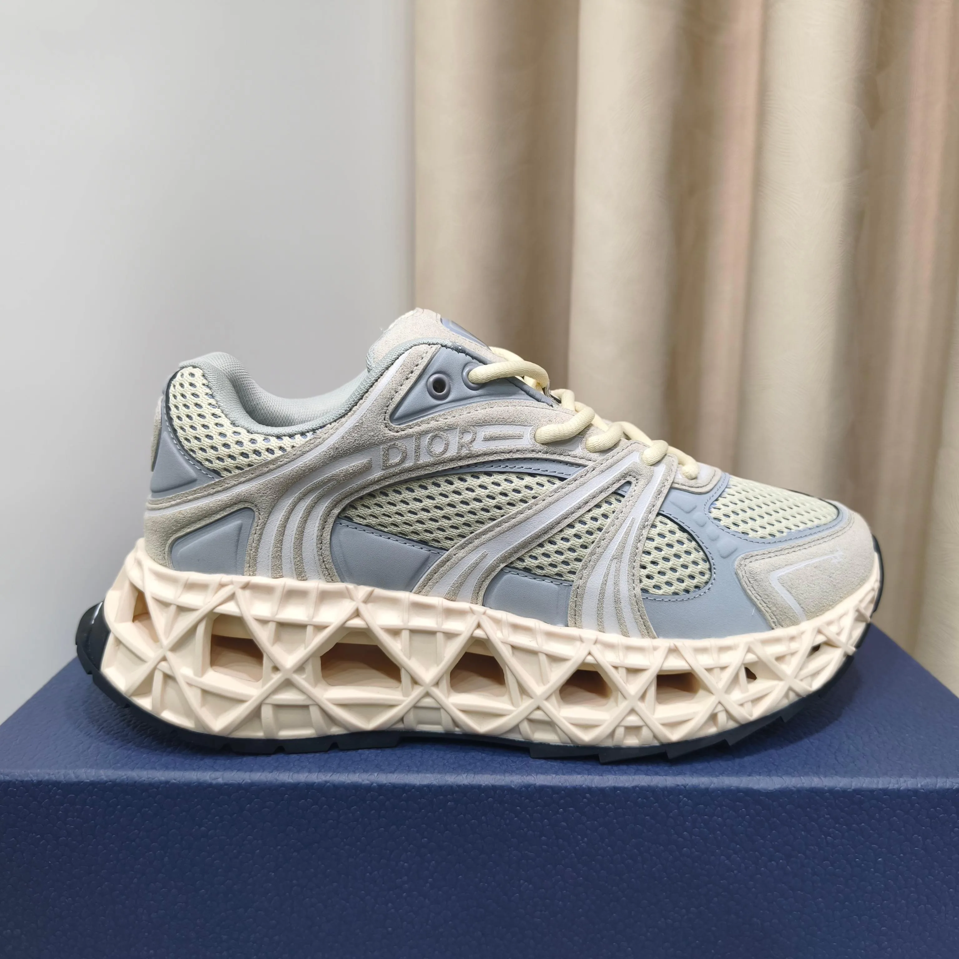 Men's Sneakers CHRISTIAN DIOR 17989030