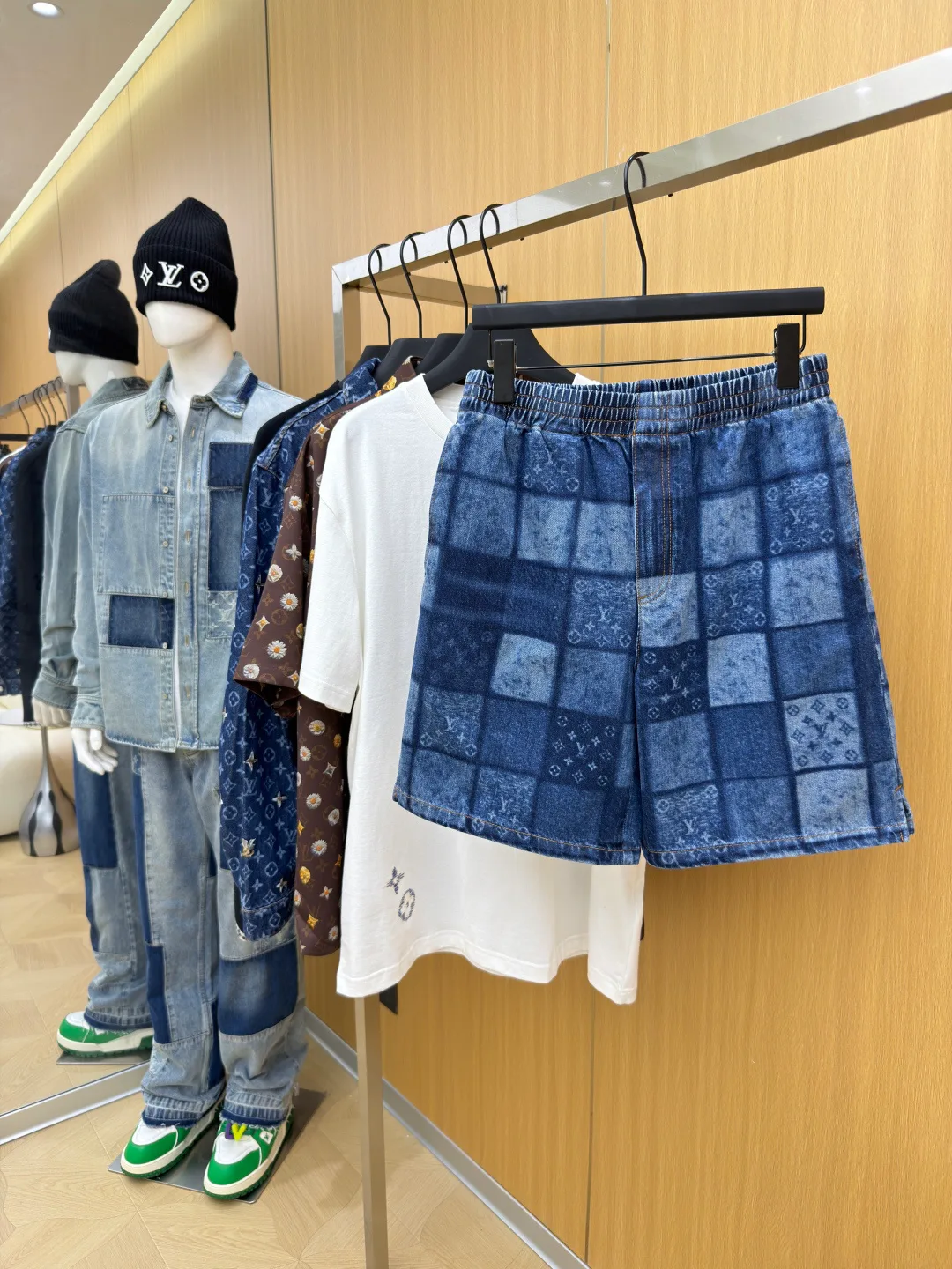 Men's Shorts LOUIS VUITTON 17699413