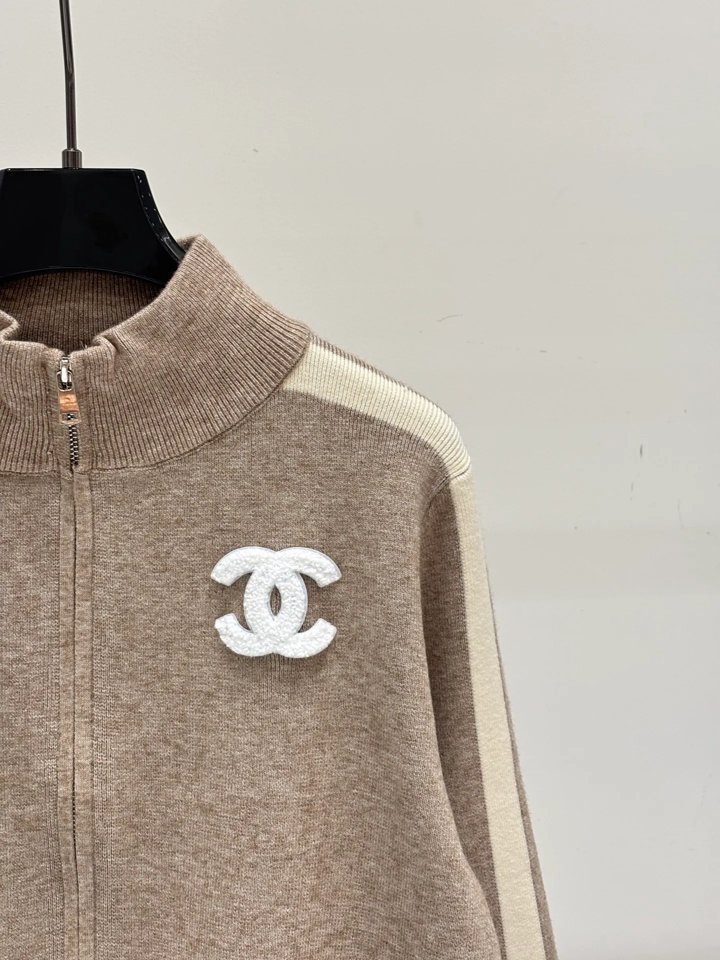 Women's Jumpers And Sweaters CHANEL 18331665