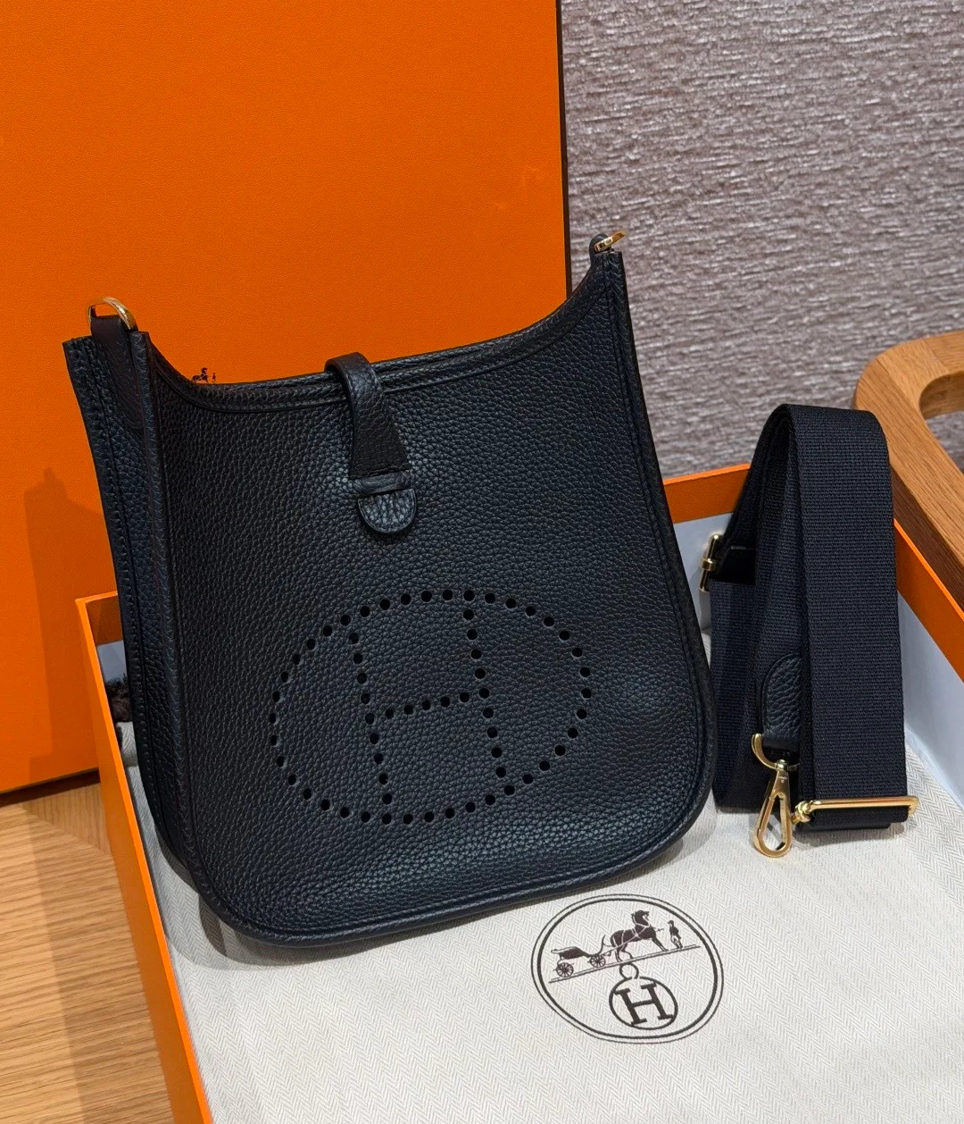 Women's Classic Handbags HERMES 17941973