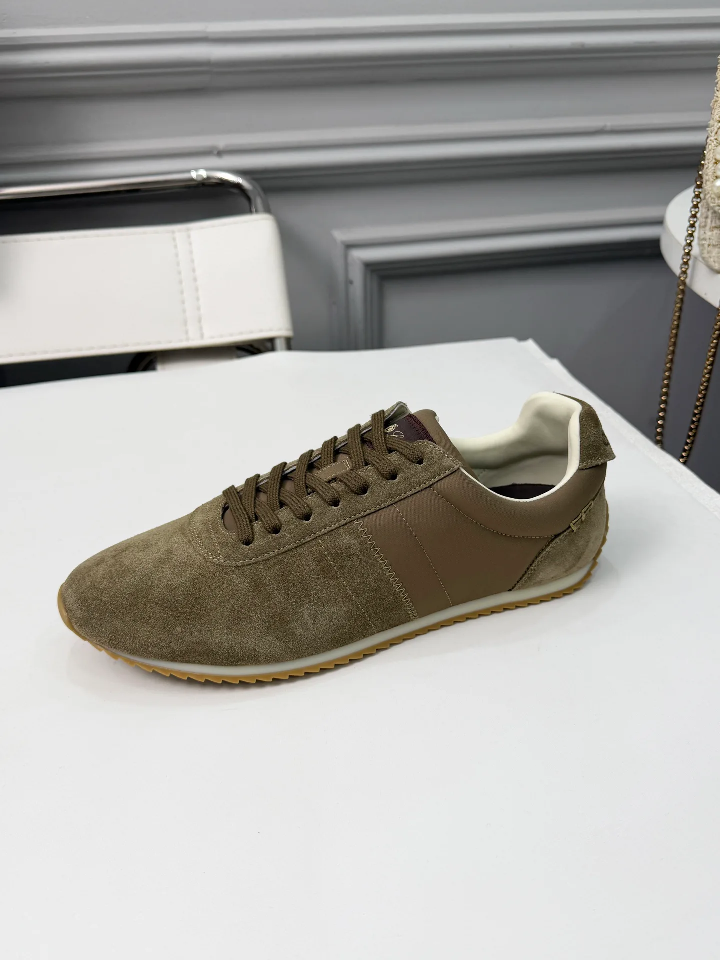 Women's Sneakers LORO PIANA 17467088
