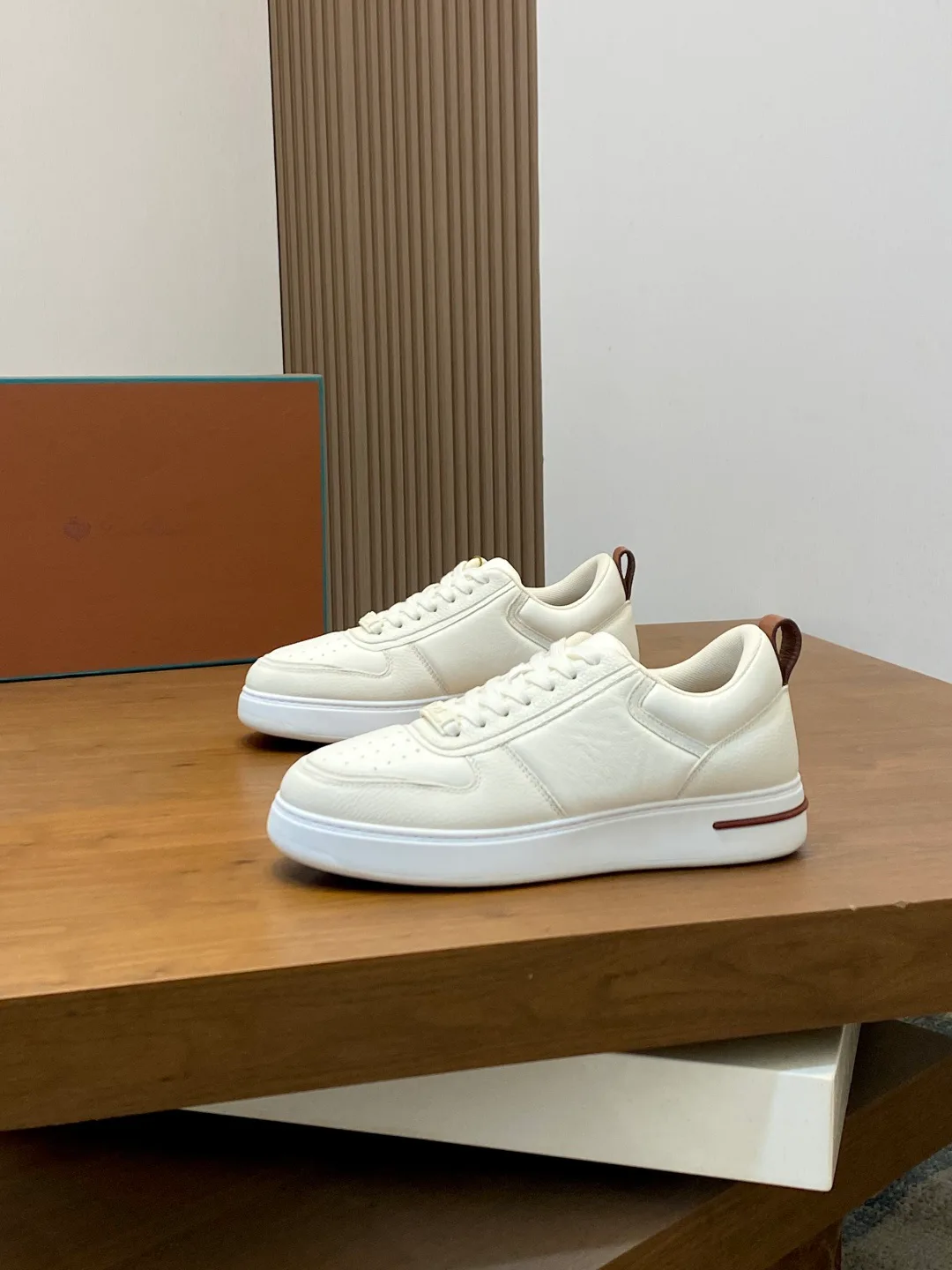Men's Sneakers LORO PIANA 18079040