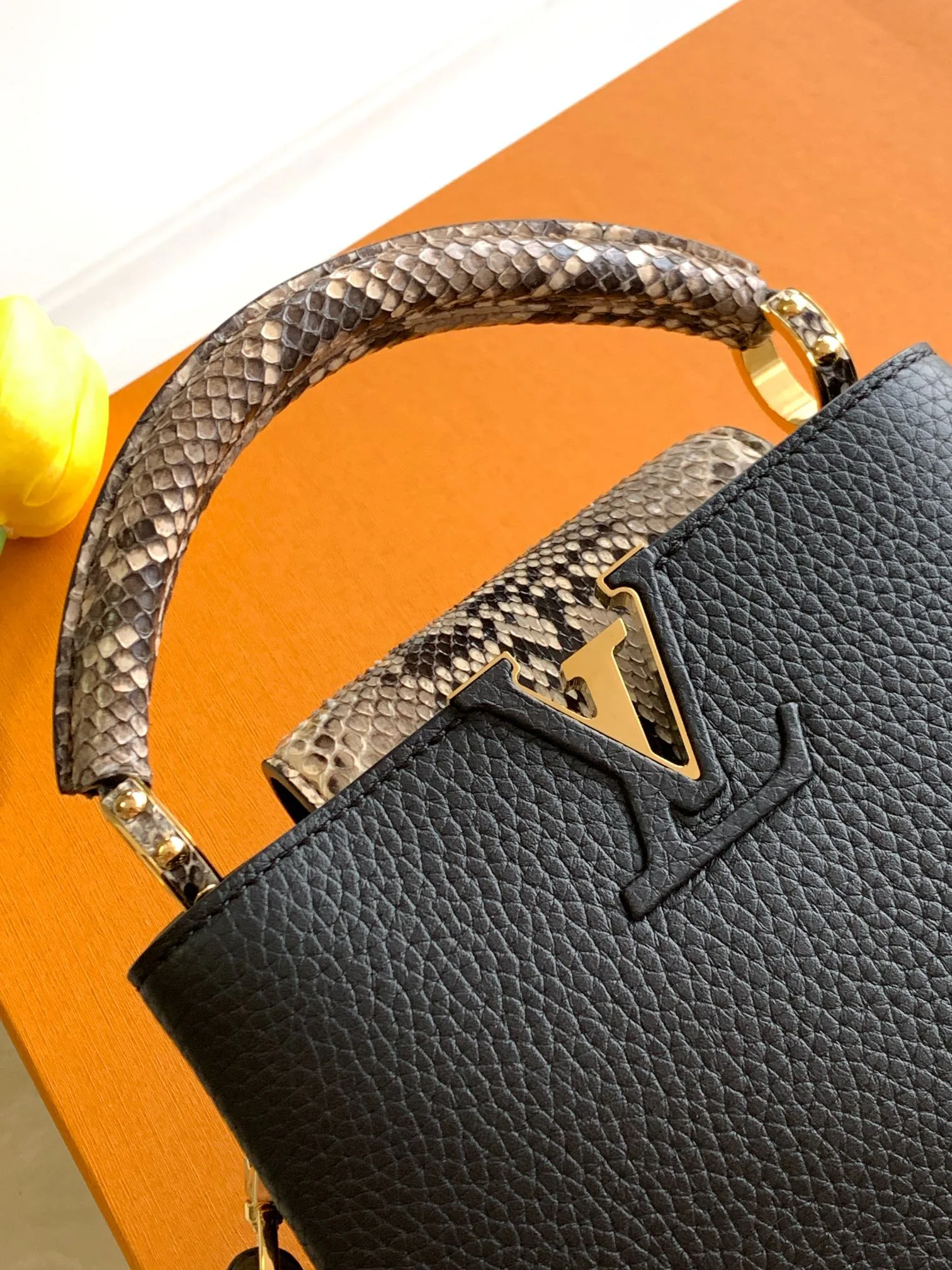 Women's Classic Handbags LOUIS VUITTON 18521020