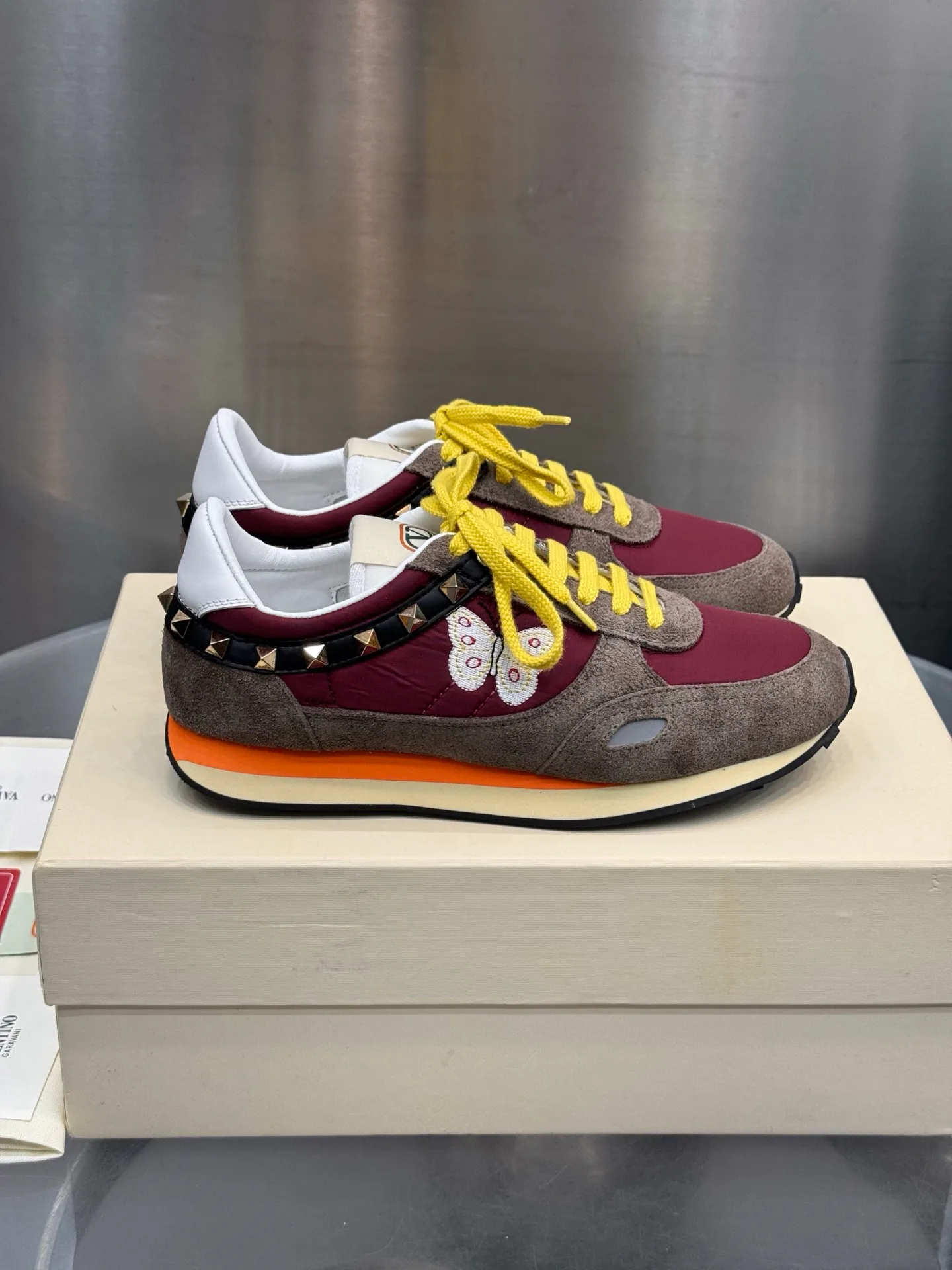 Women's Sneakers VALENTINO 18202511