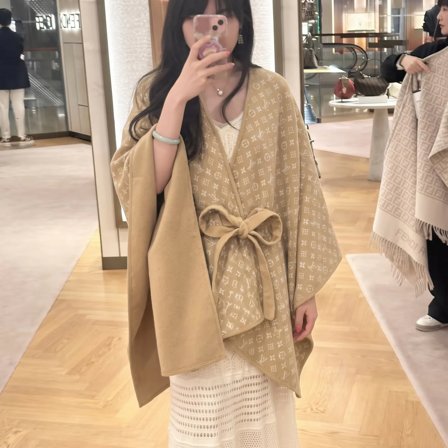 Women's Coats LOUIS VUITTON 18262606