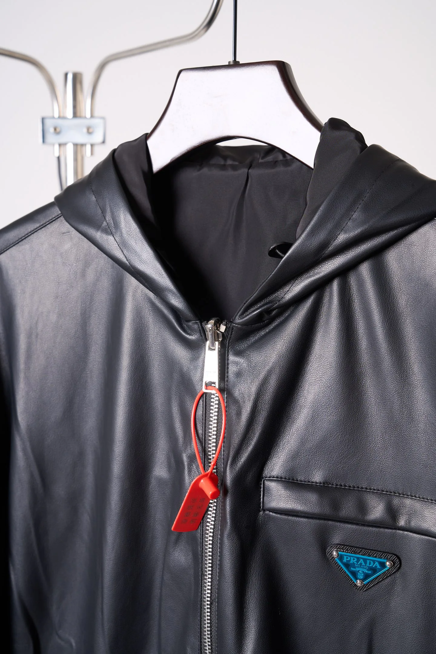 Men's Jackets And Down Jackets PRADA 18179302