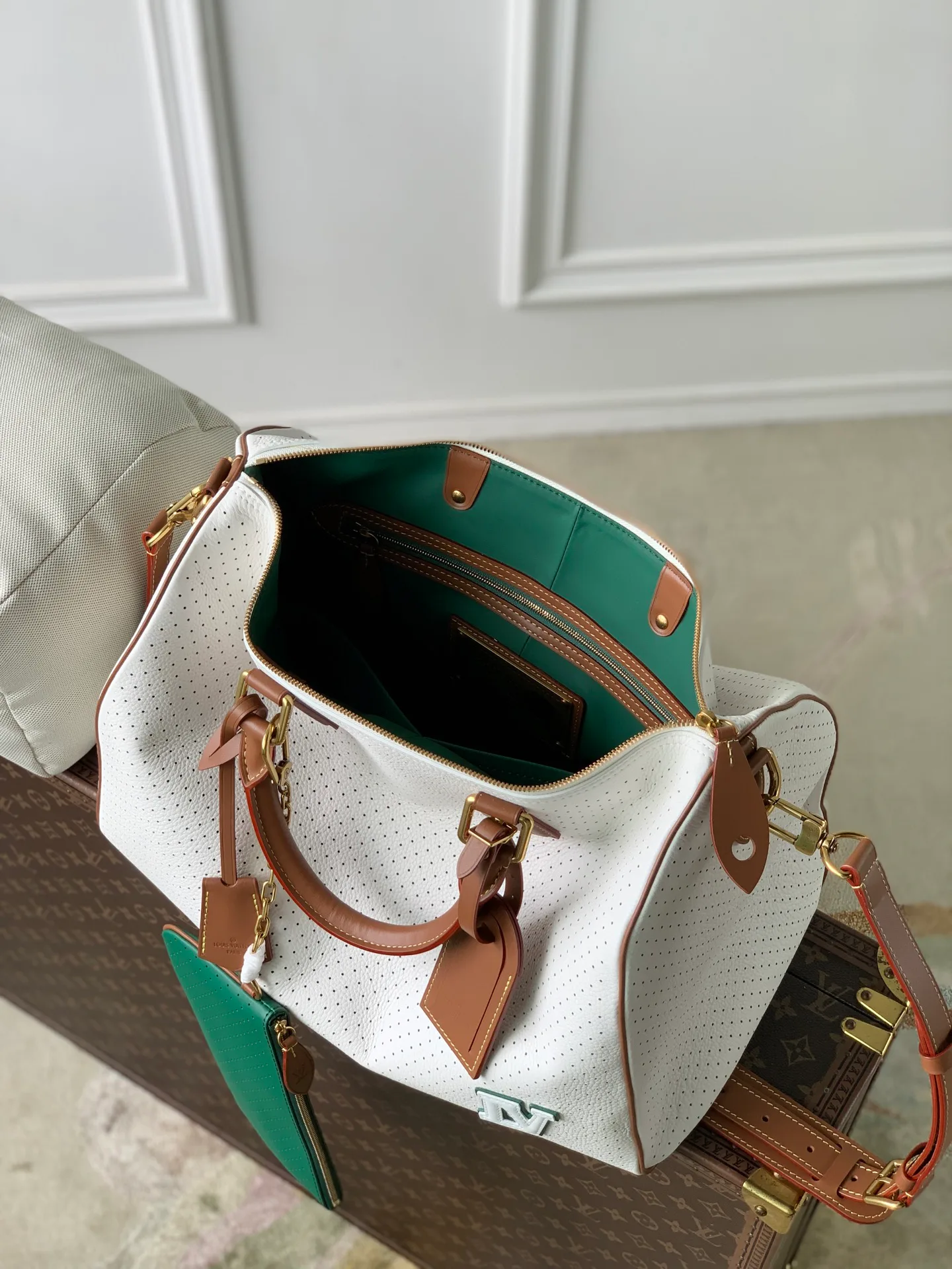 Women's Classic Handbags LOUIS VUITTON 18147438