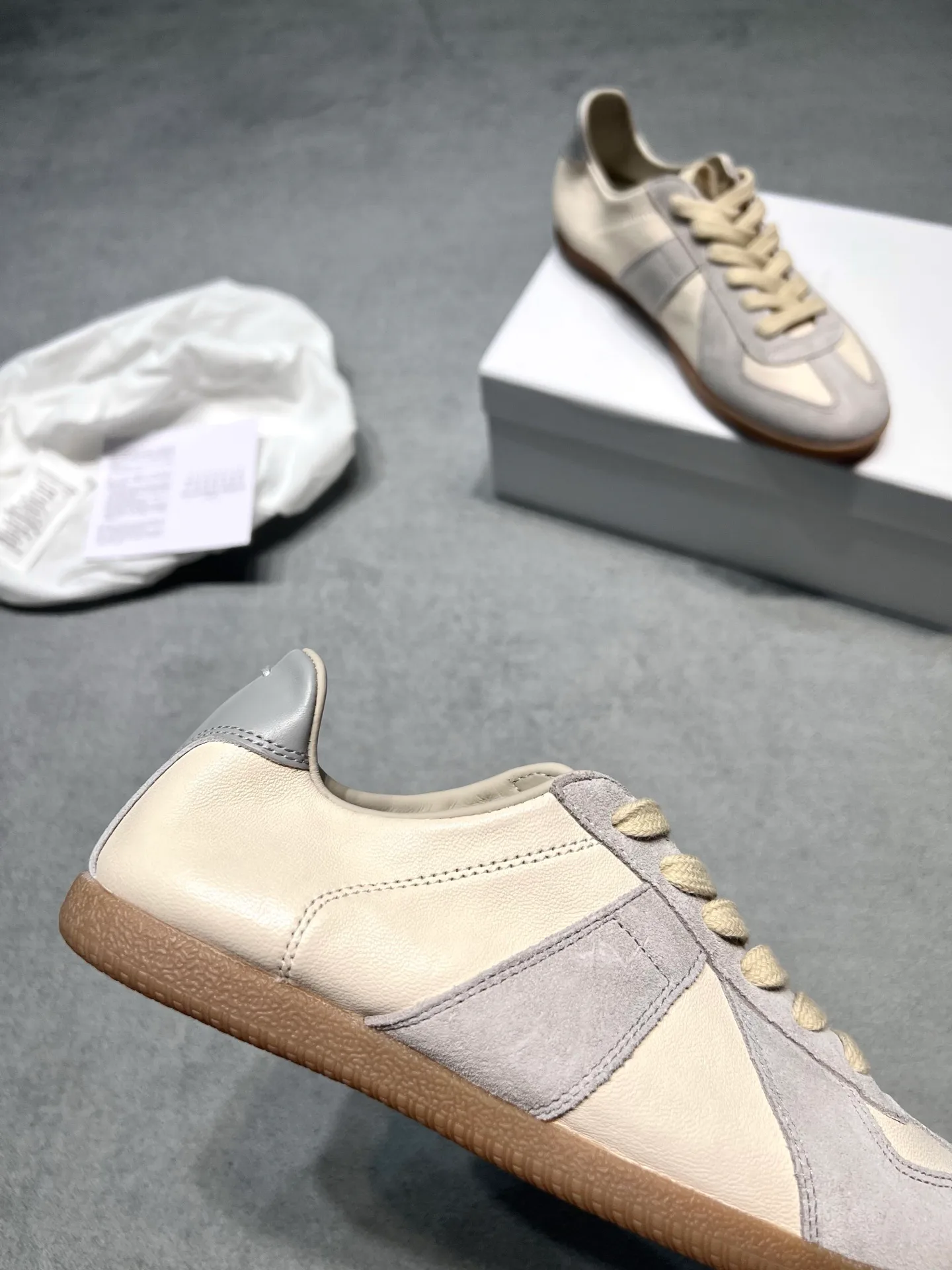 Women's Sneakers MAISON MARGIELA 18366871