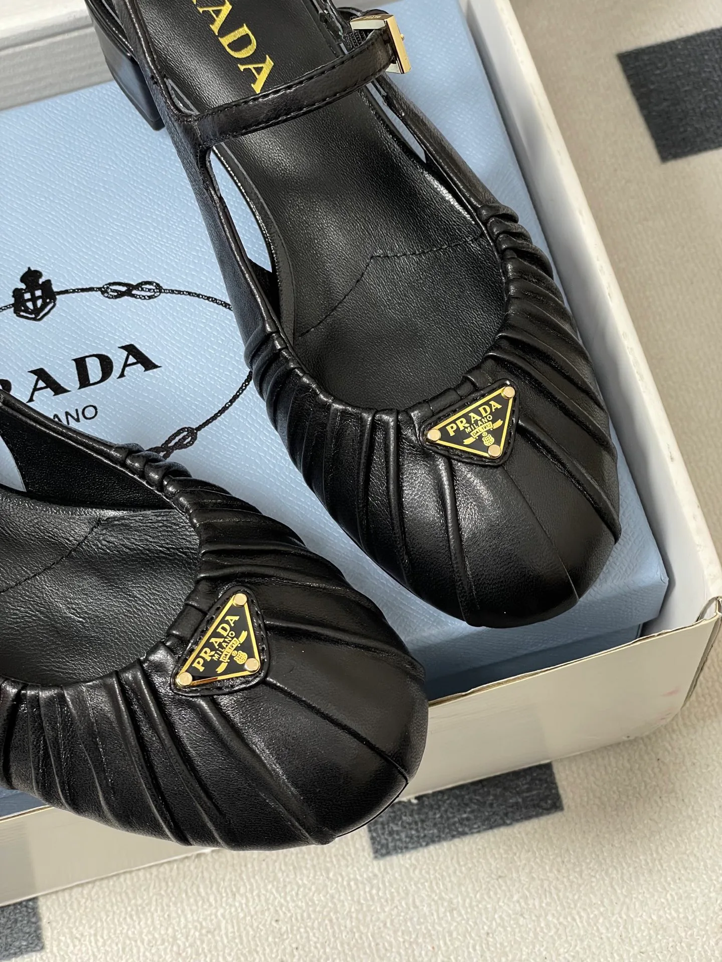 Women's Open-Toe Sandals PRADA 18492542