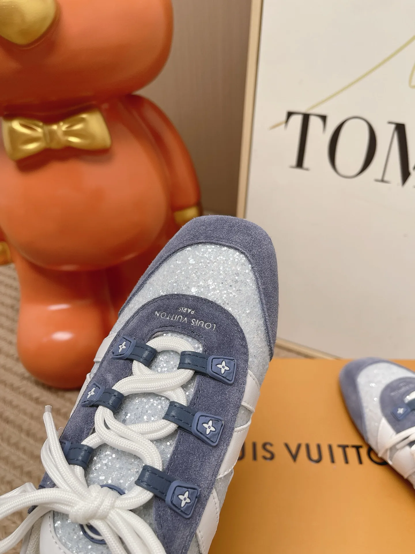 Women's Sneakers LOUIS VUITTON 17449400