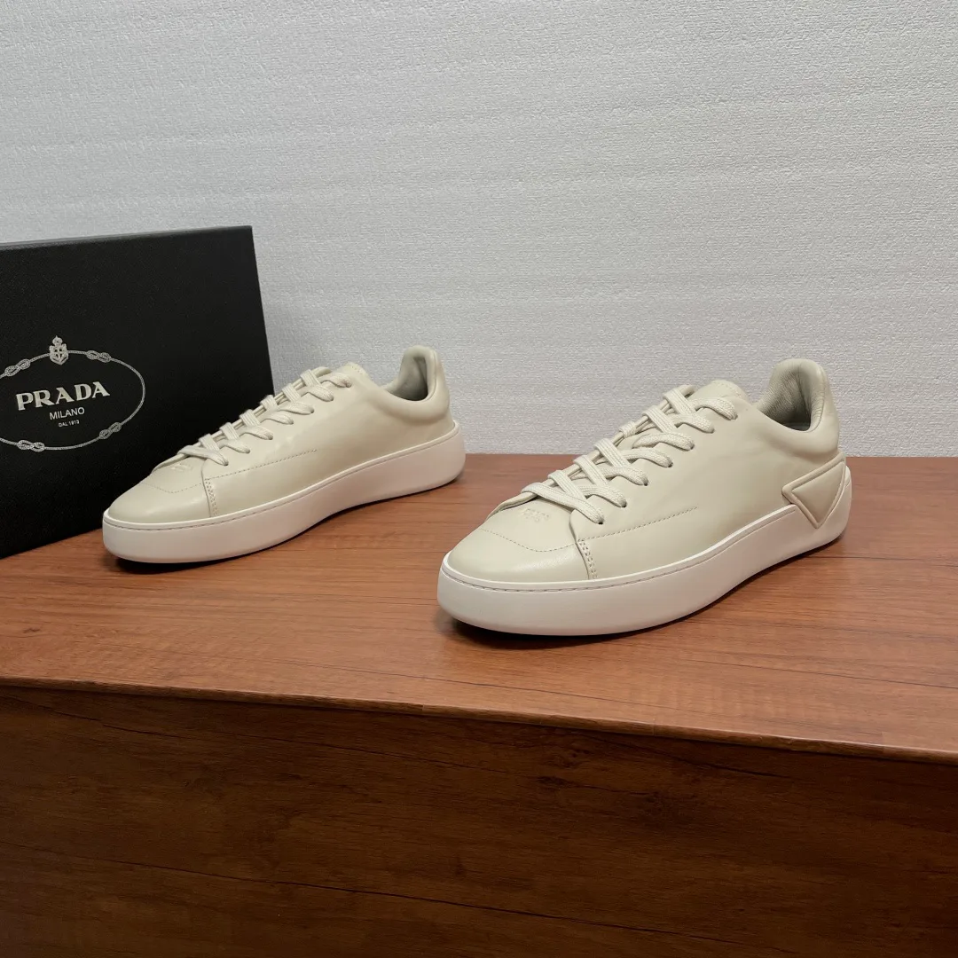 Men's Sneakers PRADA 19555390
