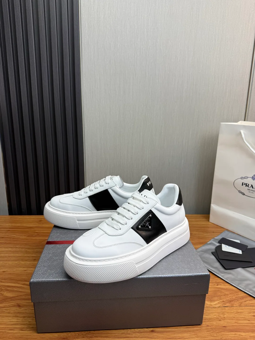 Men's Sneakers PRADA 17890558