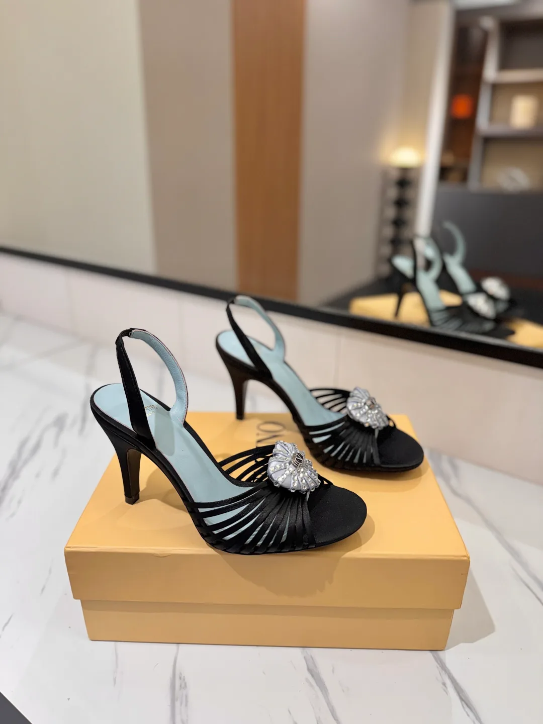 Women's Open-Toe Sandals VALENTINO 18134886