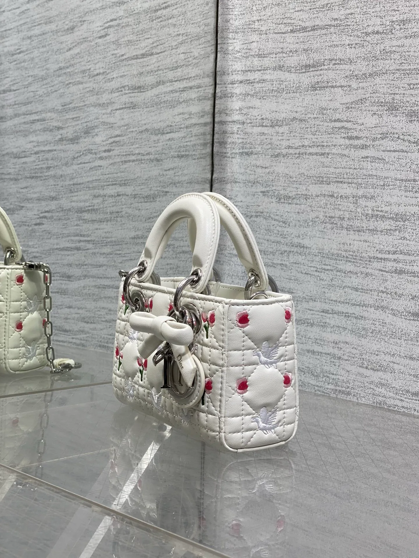 Women's Classic Handbags CHRISTIAN DIOR 17033690