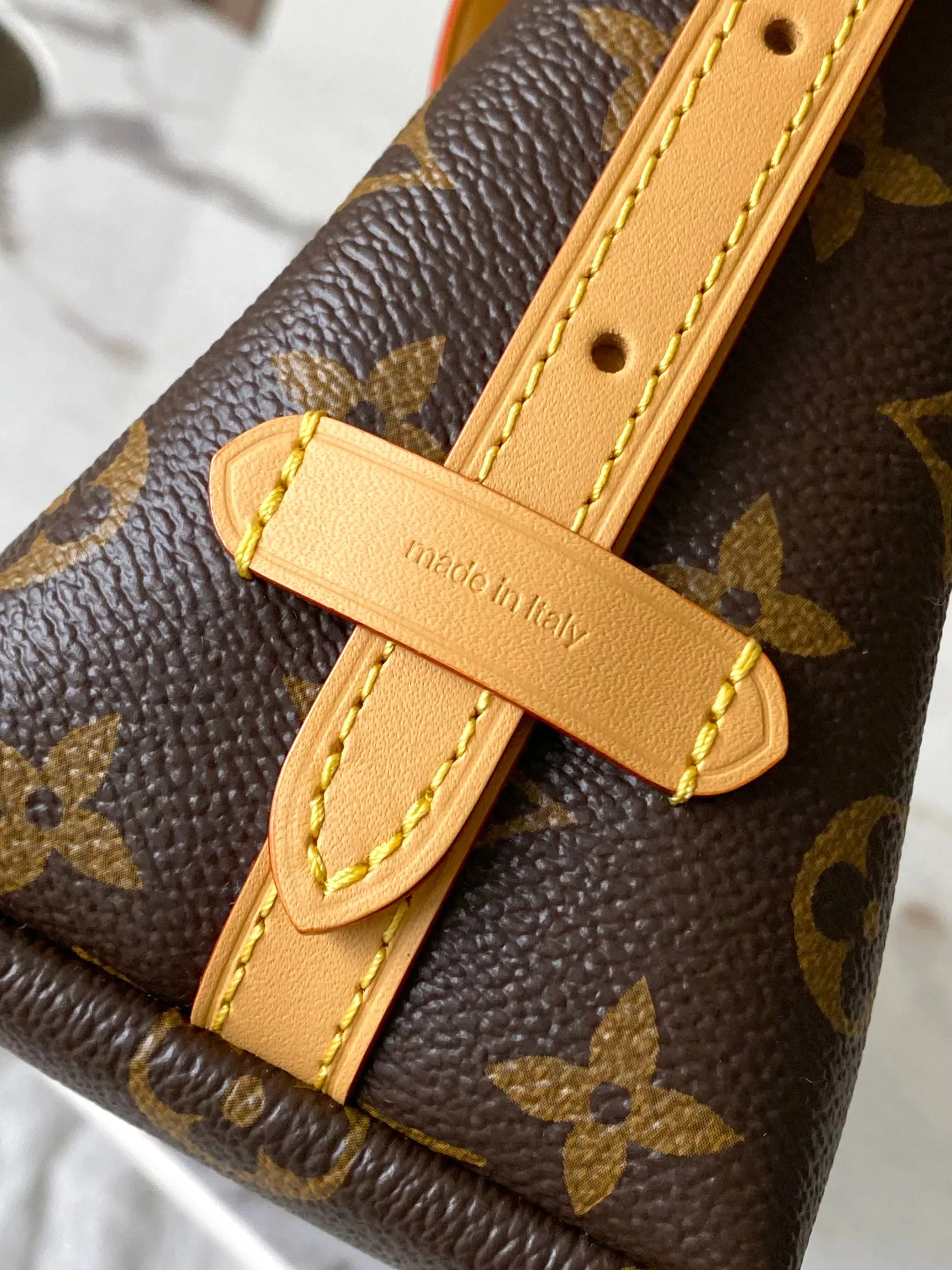 Women's Classic Handbags LOUIS VUITTON 18170479