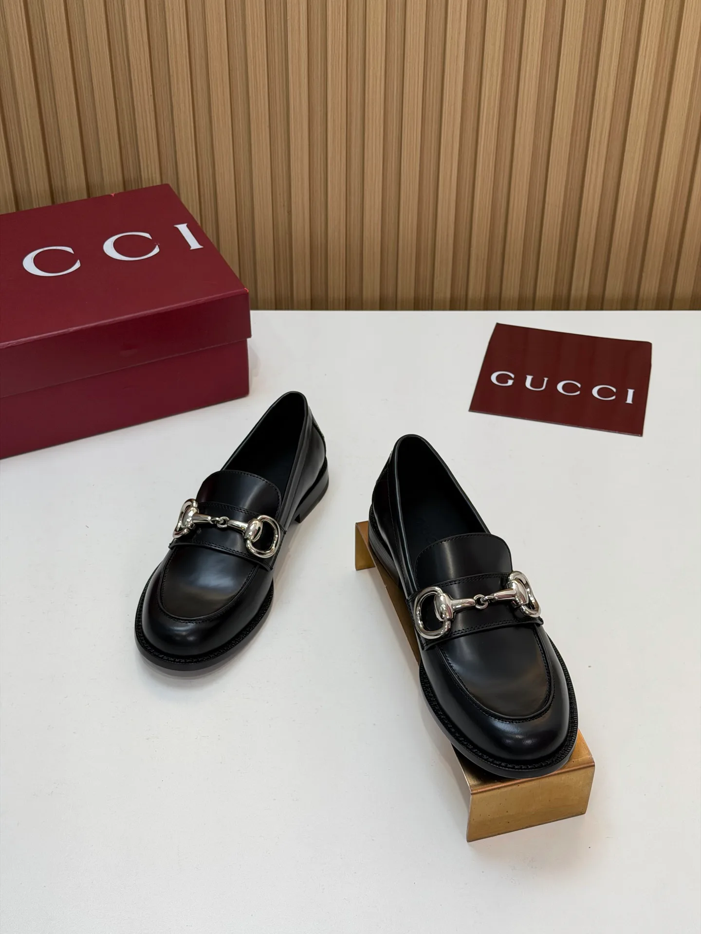 Women's Loafers And Moccasins GUCCI 18152941