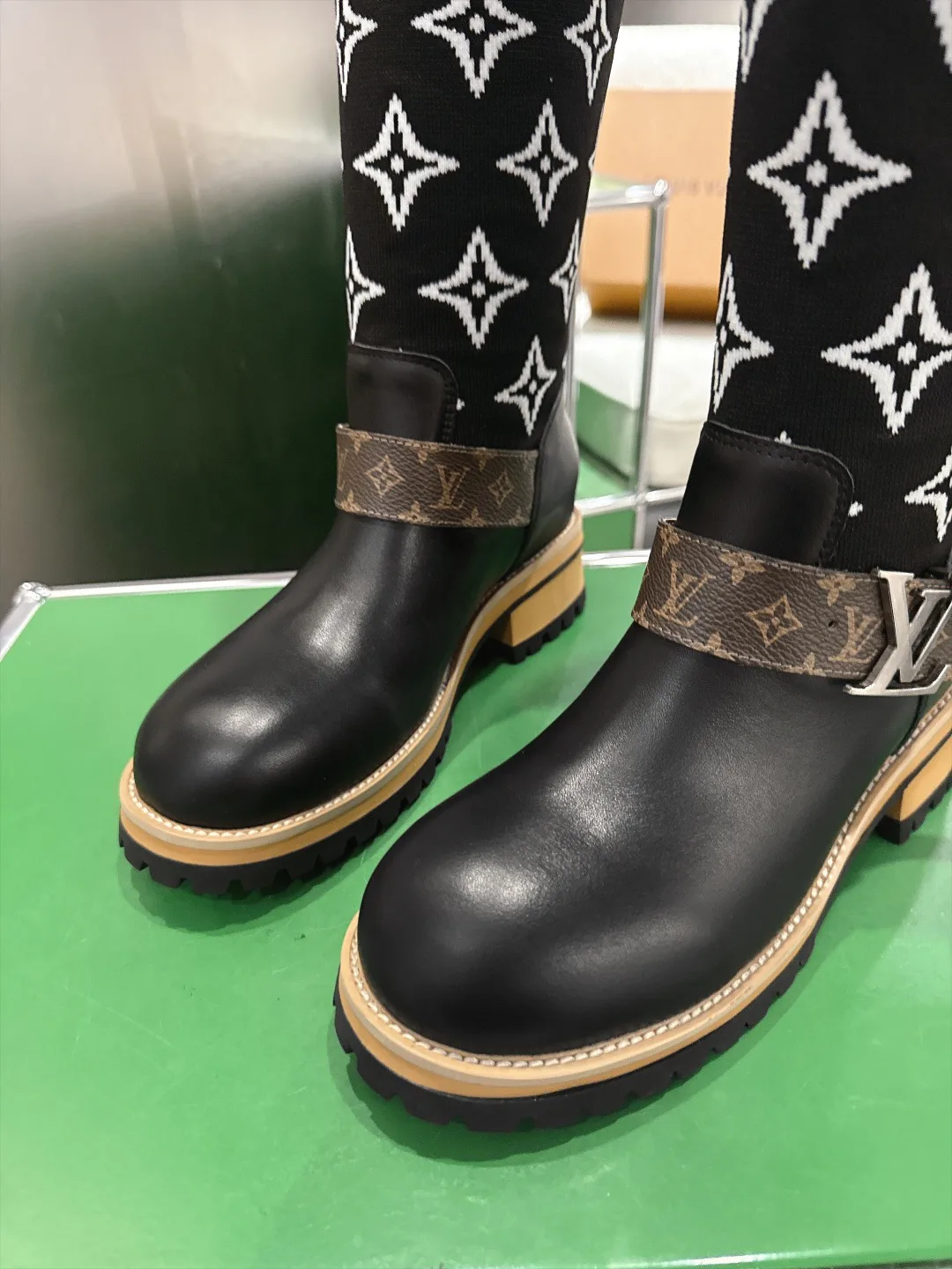 Women's Boots LOUIS VUITTON 18011667