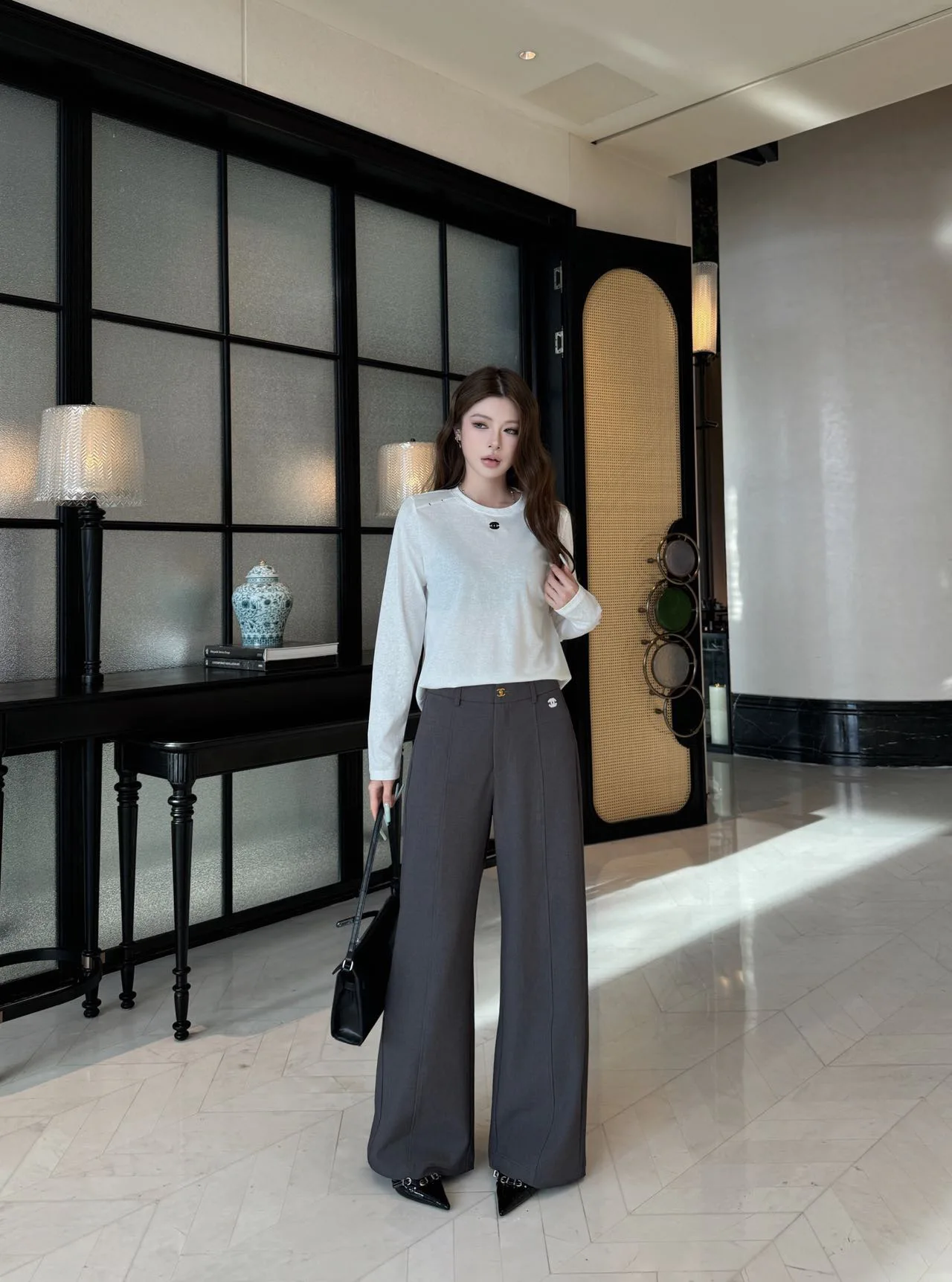 Women's Trousers CHANEL 18348251