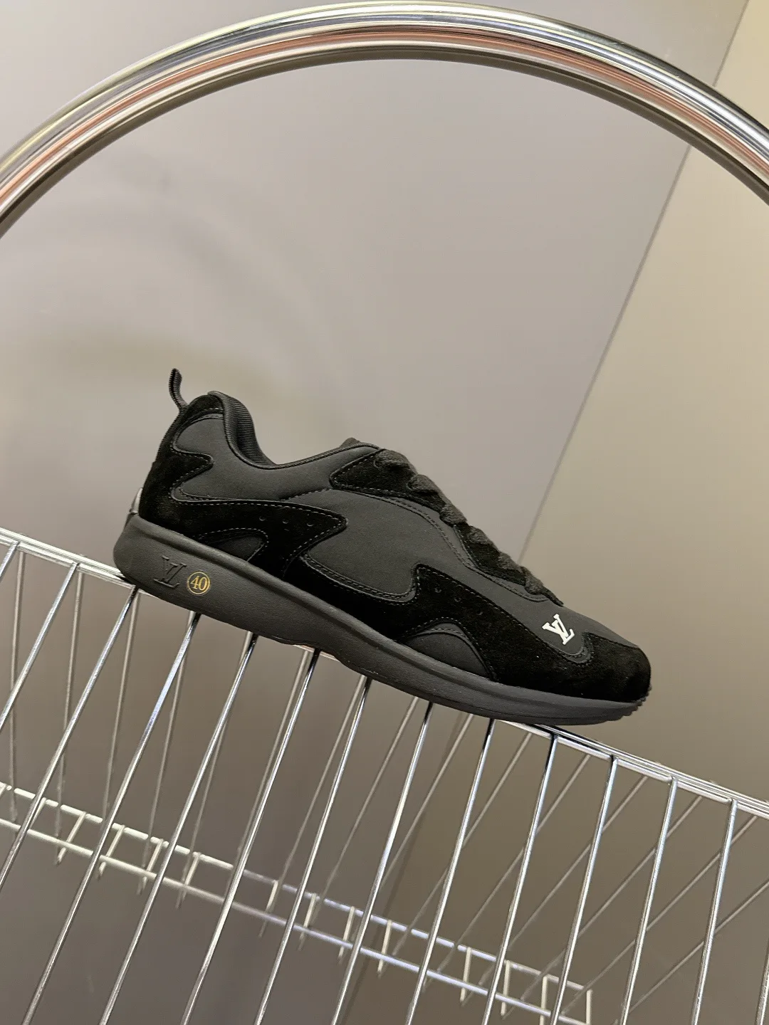 Men's Sneakers LOUIS VUITTON 18404688