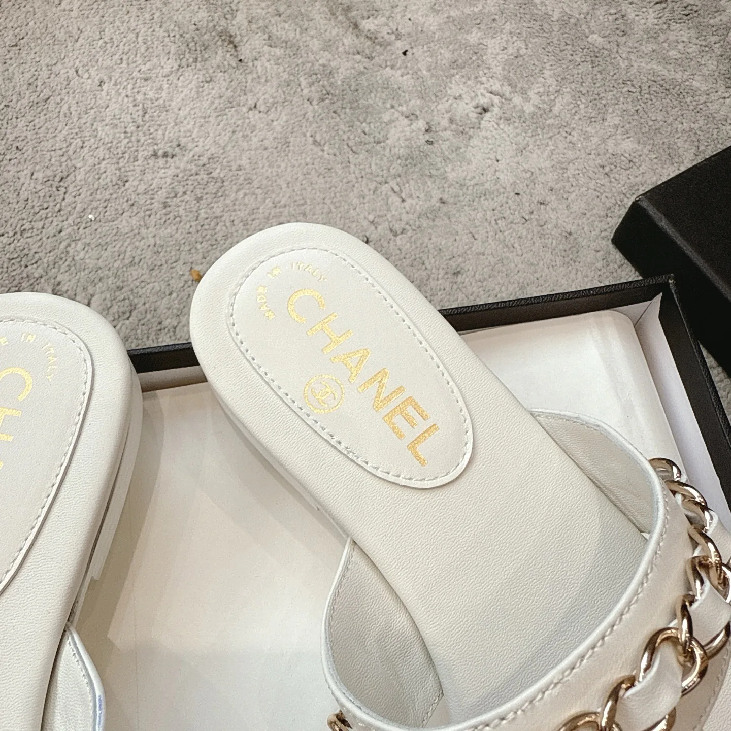 Women's Open-Toe Sandals CHANEL 17572307