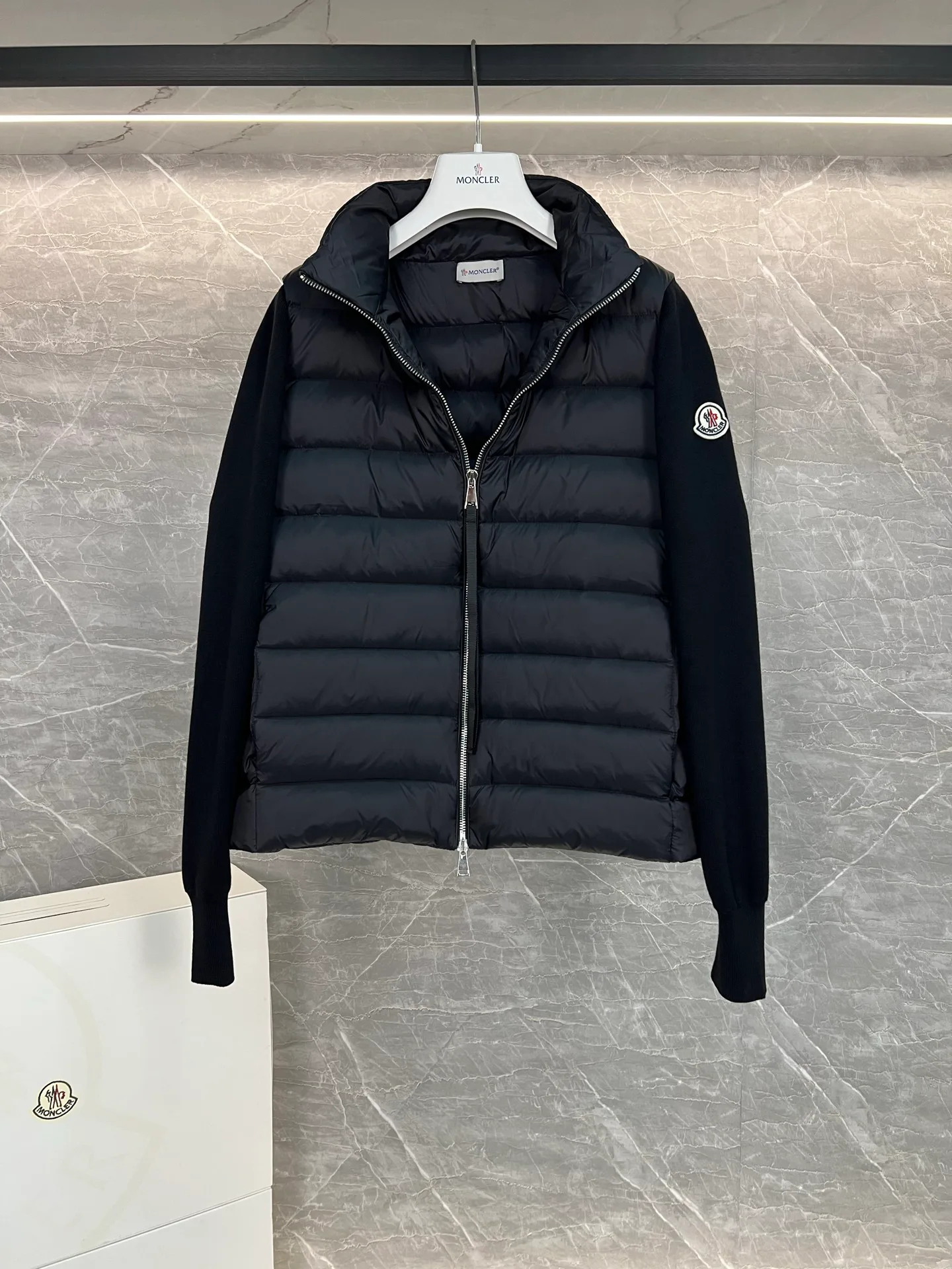 Куртки И Пуховики Женские Moncler 18599809