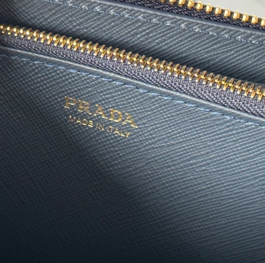 Women's Clutches PRADA 17999860