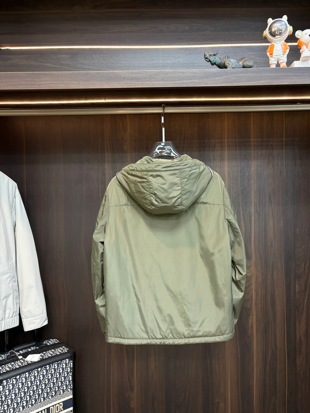 Women's Jackets And Down Jackets MONCLER 18157299